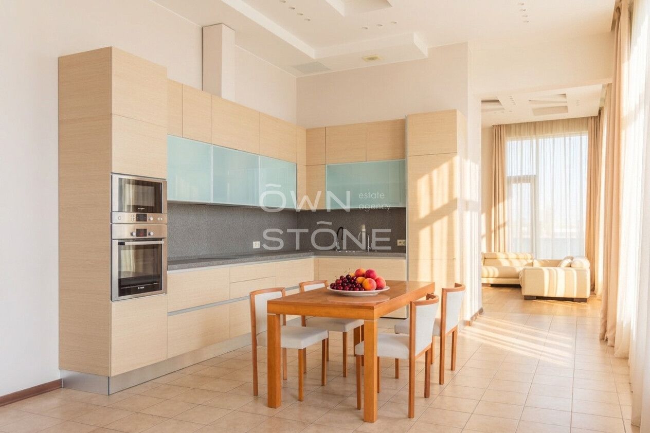 5-комнатная, 286 м² — 900 000 ₽
