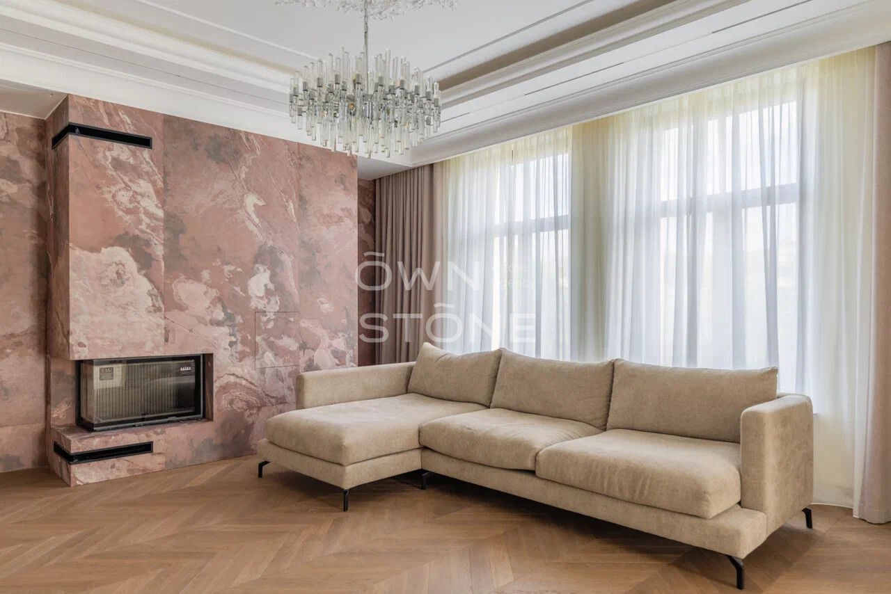 5-комнатная, 179 м² — 1 100 000 ₽