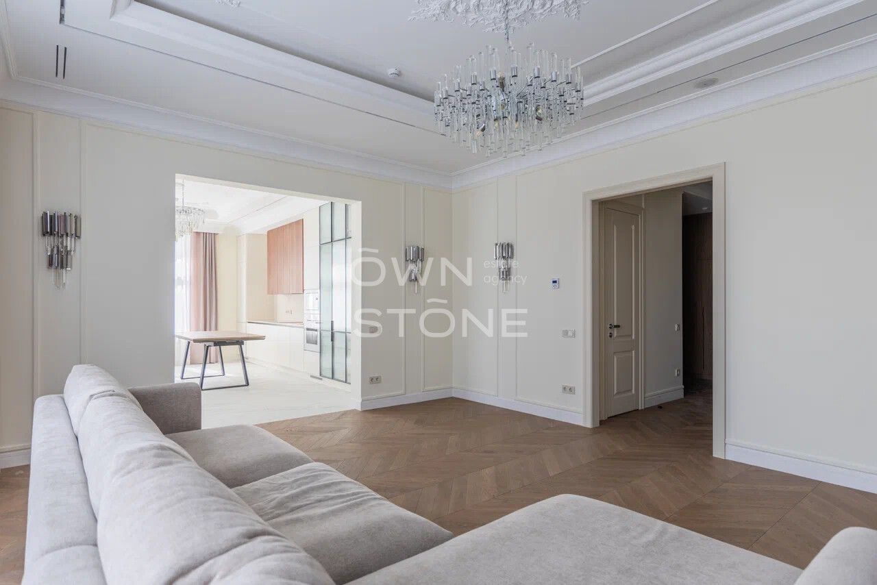 5-комнатная, 179 м² — 1 100 000 ₽
