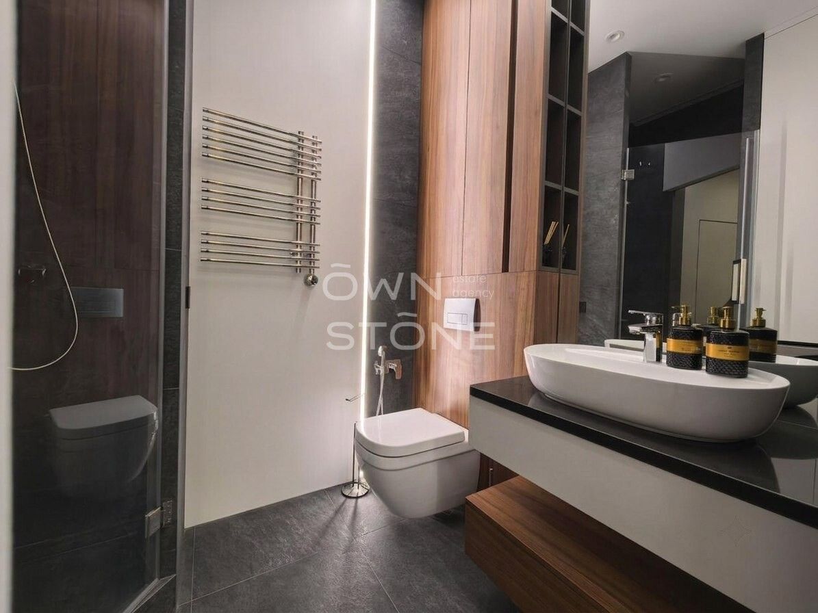 3-комнатная, 84 м² — 105 000 000 ₽