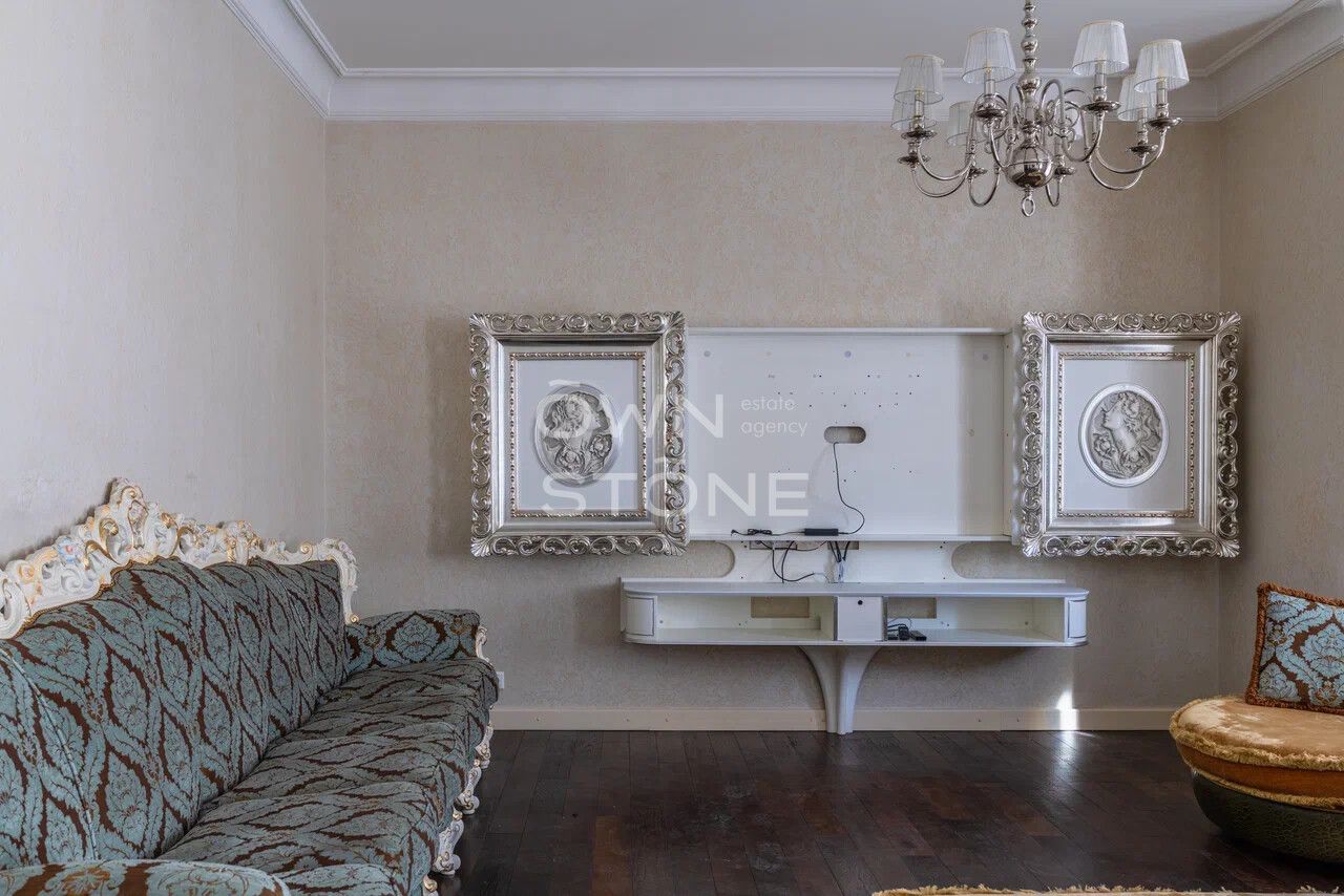 3-комнатная, 195 м² — 495 000 ₽