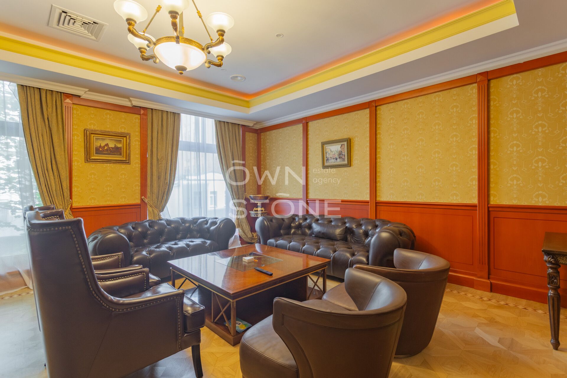 Студия, 300 м² — 2 500 000 ₽