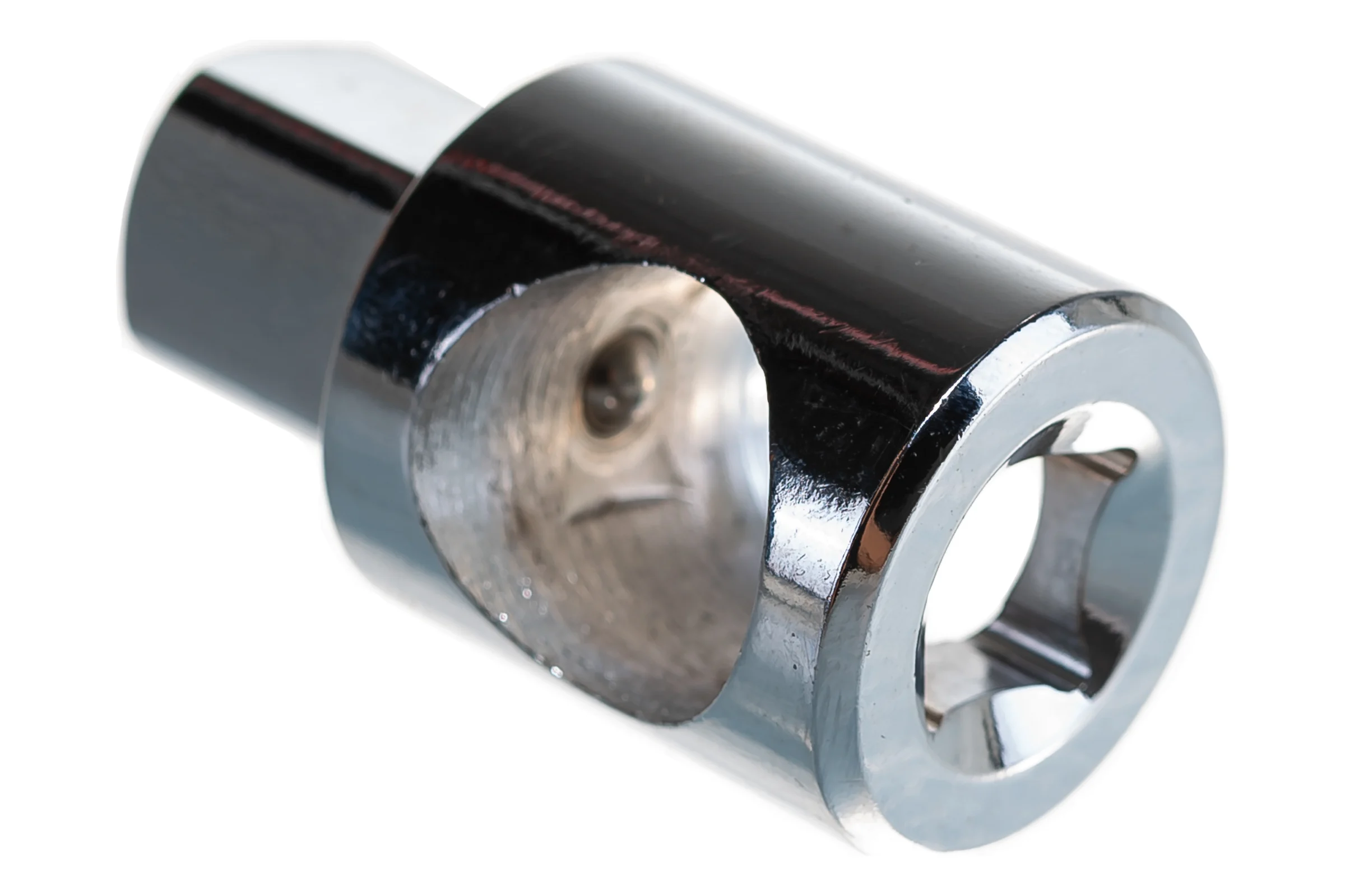 Адаптер с отверстием под вороток (1/2"M х 3/8"F) CUSTOR 6803004