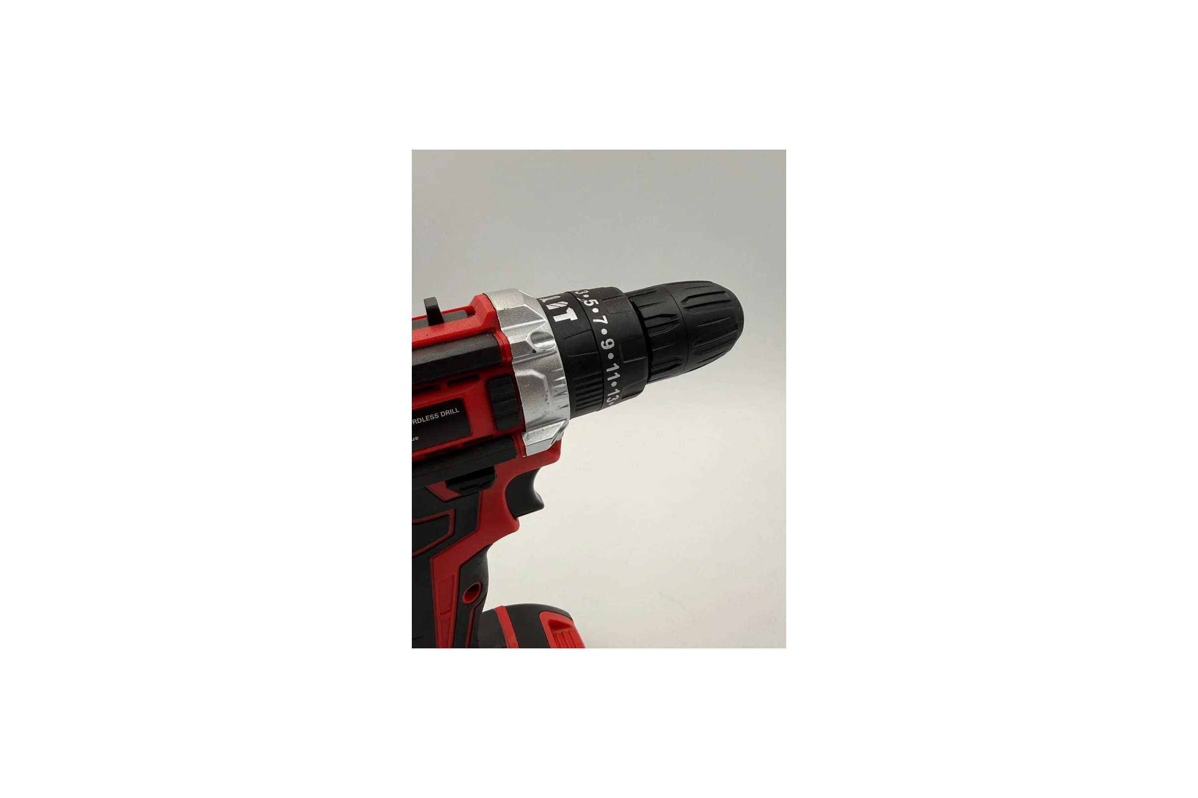 Дрель-шуруповерт BlackWeld аккумуляторная DZ04-2R 21V 2.0Ah 150155
