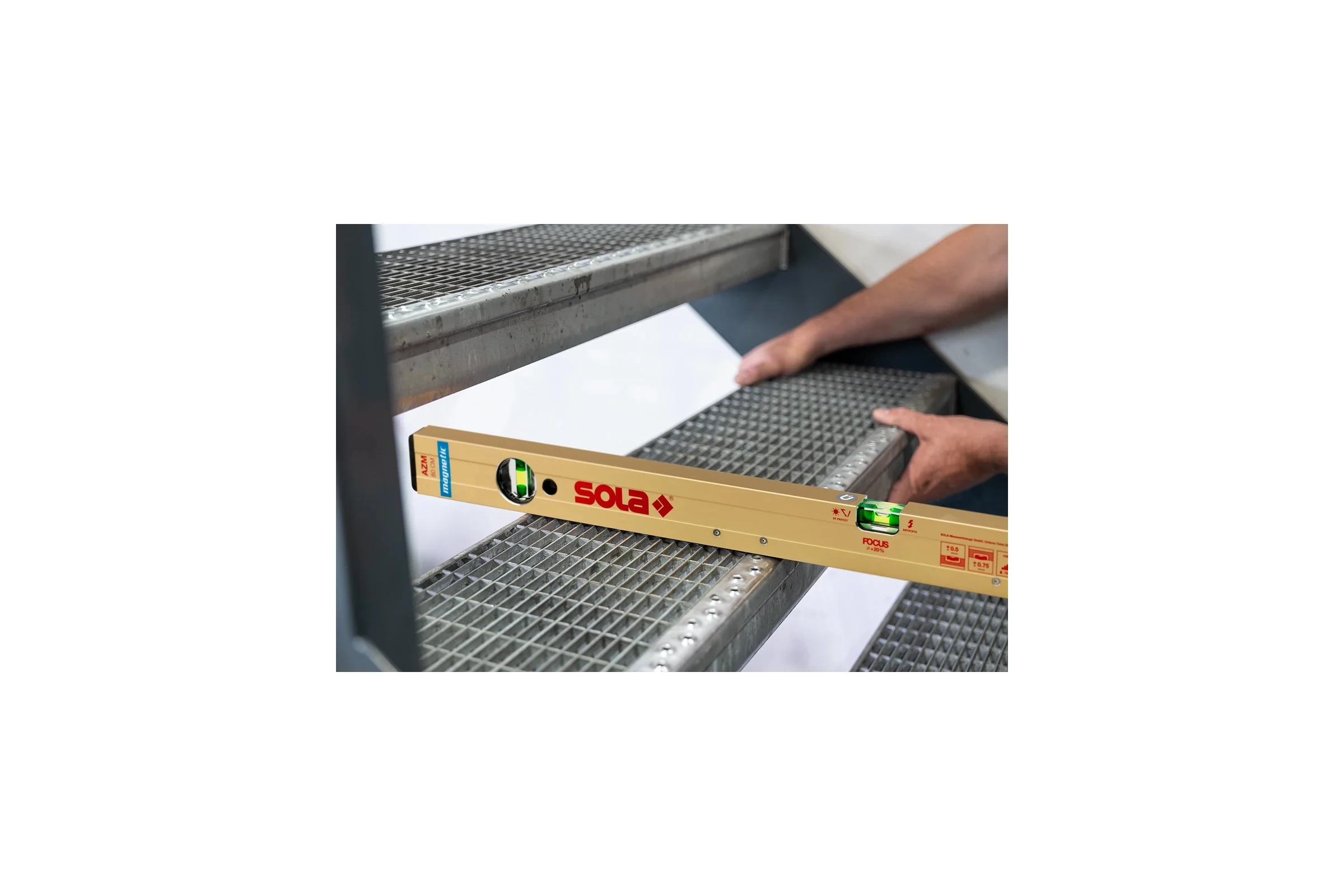 Магнитный уровень SOLA AZM 100 NEW, L=100 см, 2 глазка 01821301