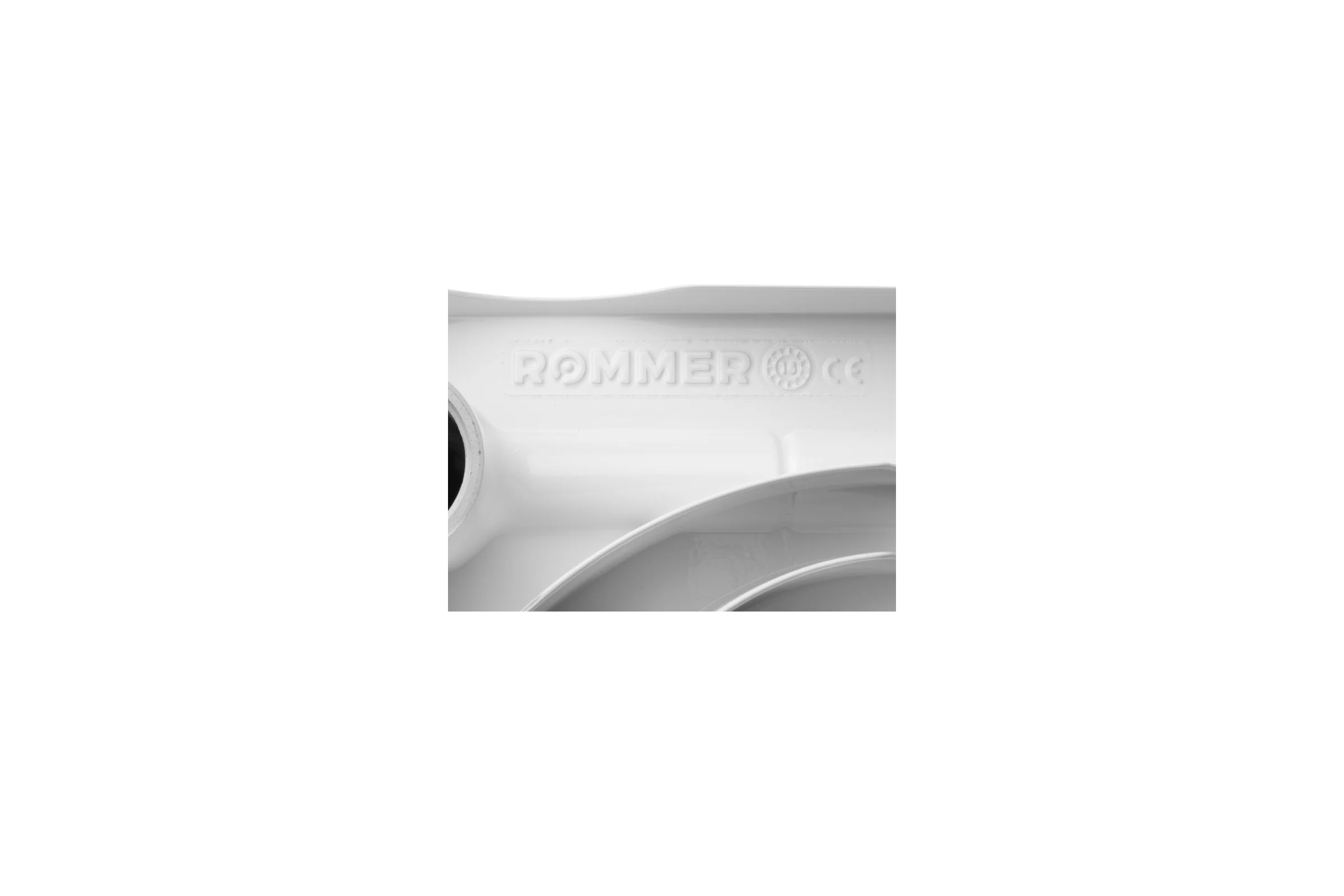 Биметаллический радиатор ROMMER Optima BM 500 10 секций RAL9016 89573