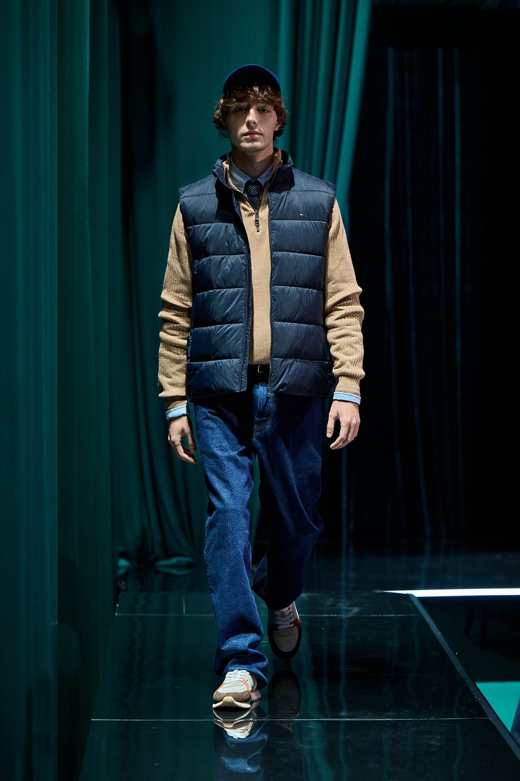 TOMMY HILFIGER _ 09