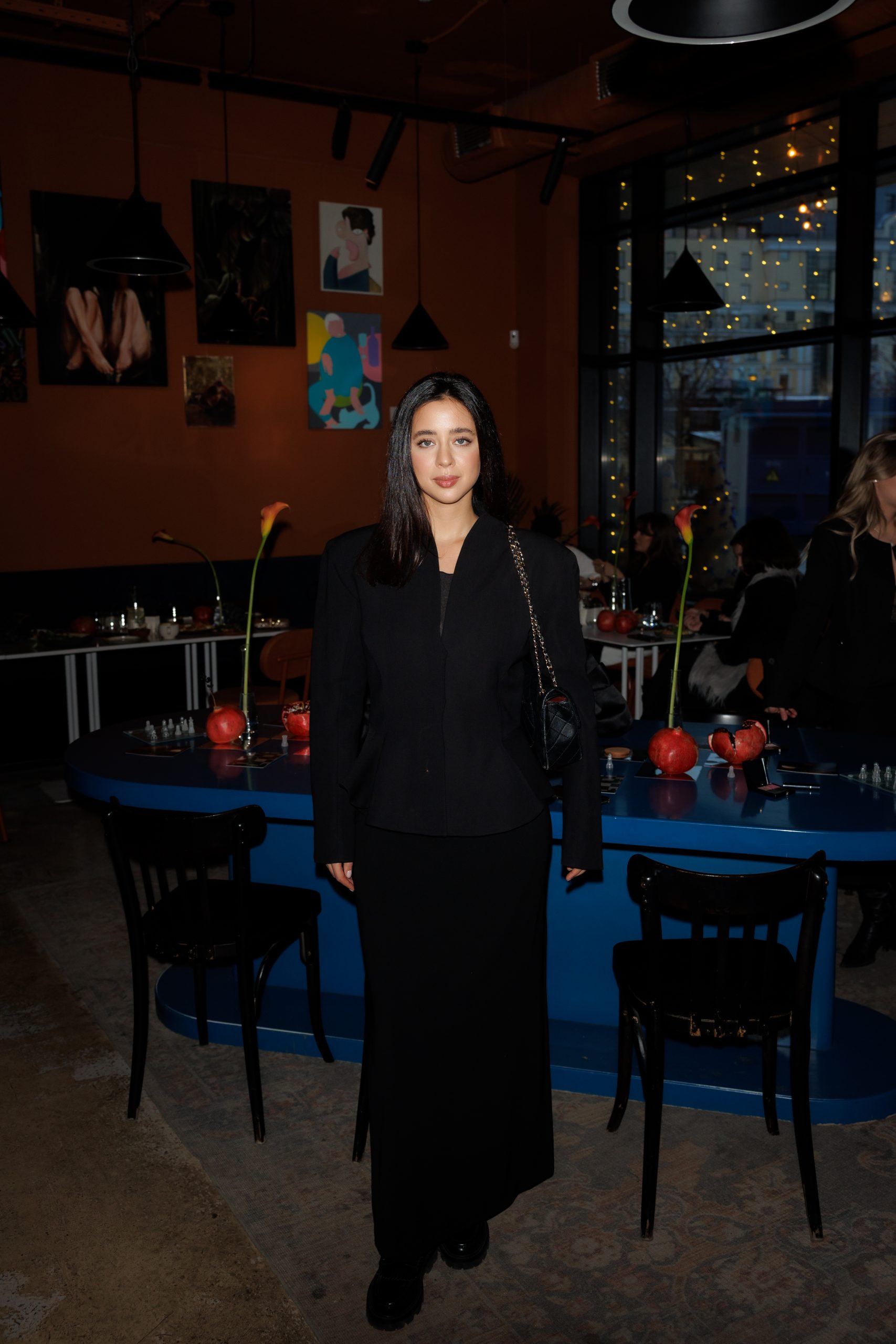 Нана Муштакова