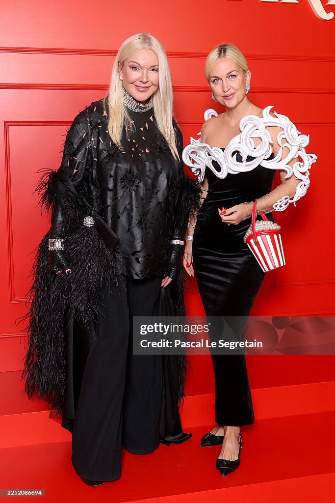 Юлия и Дарья Янины