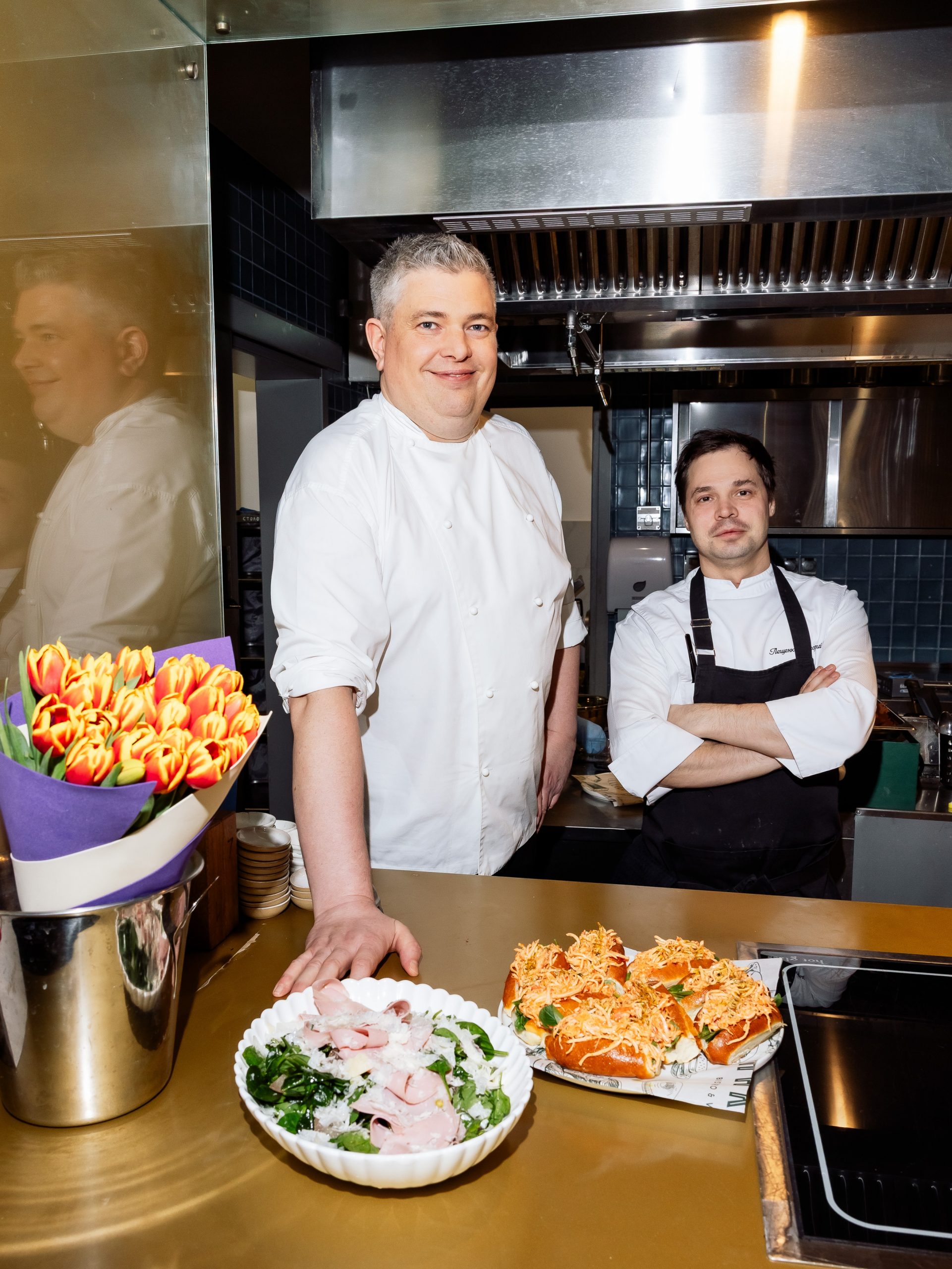 1Джонатон Кертис