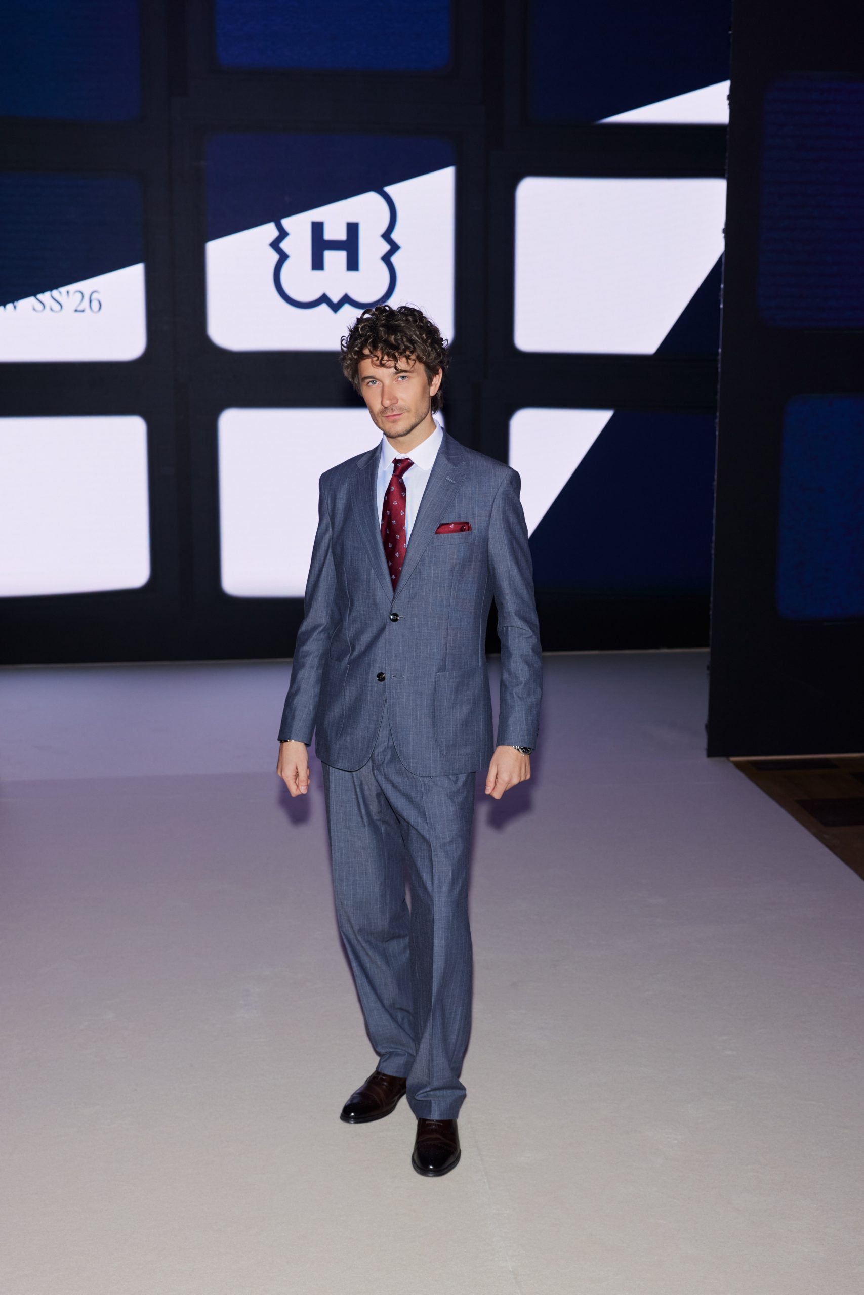 Гриша Супер