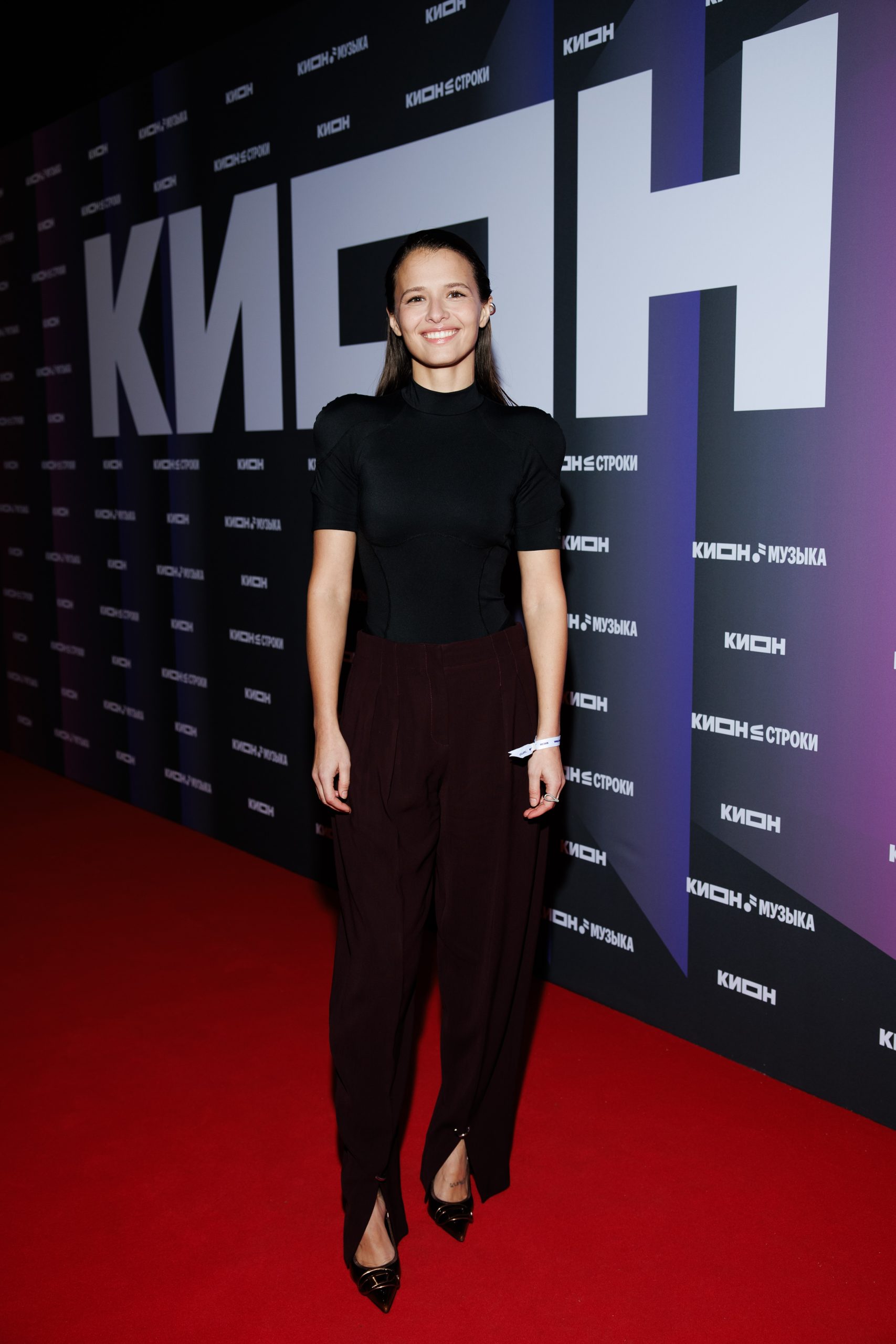 Любовь Aксенова