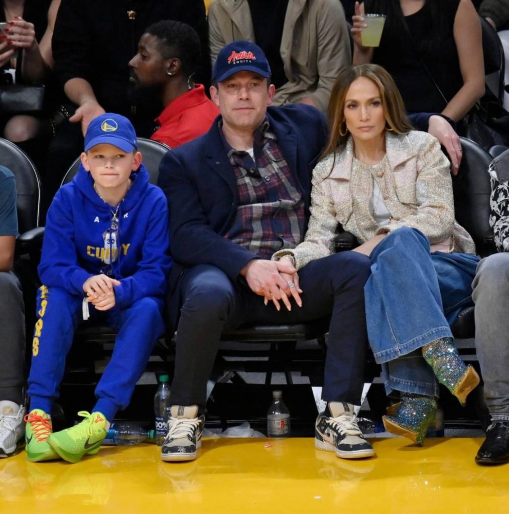 Бен Аффлек и Дженнифер Лопес с сыном. Фото: Getty Images