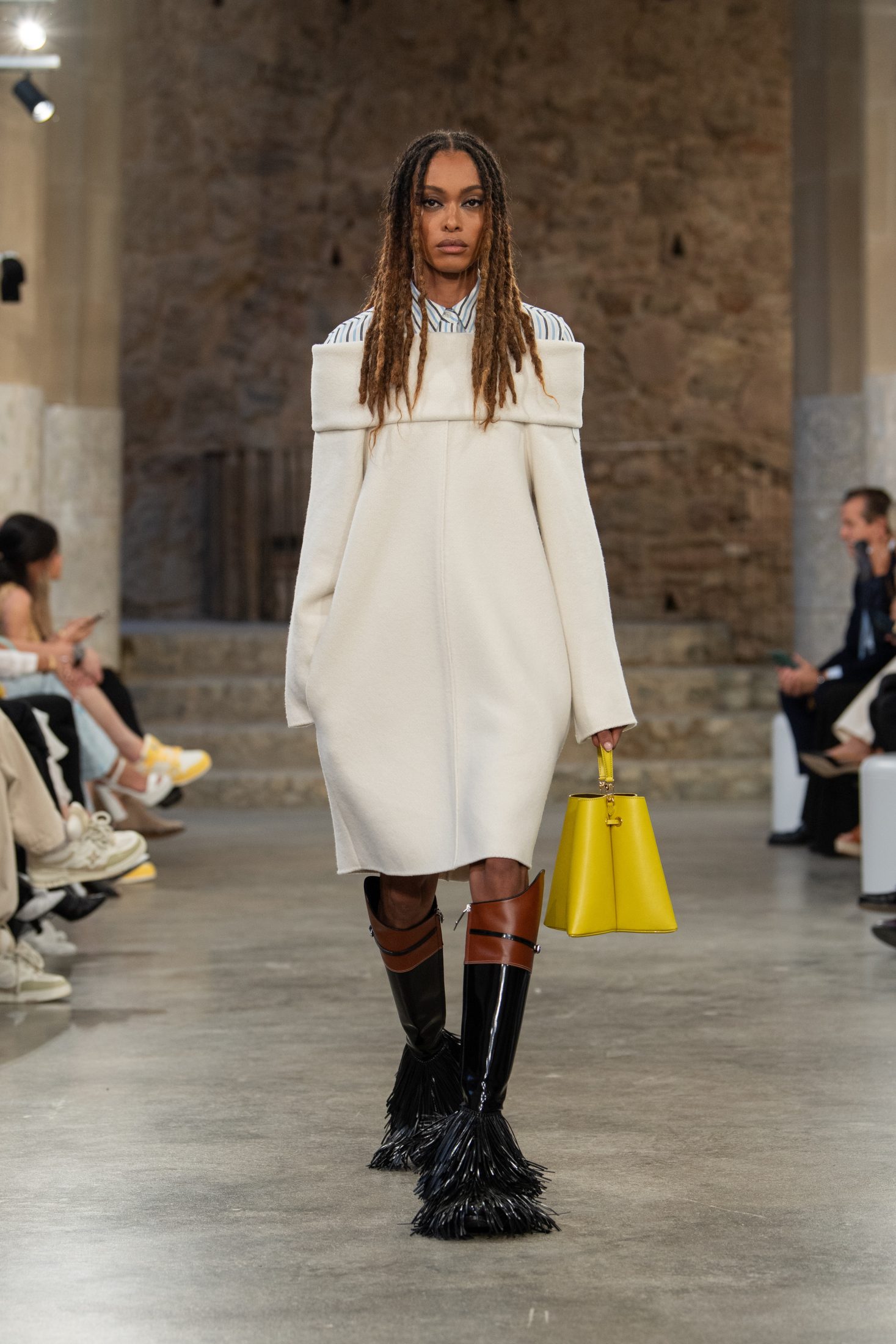 Мечты о Барселоне: круизный показ Louis Vuitton 2025