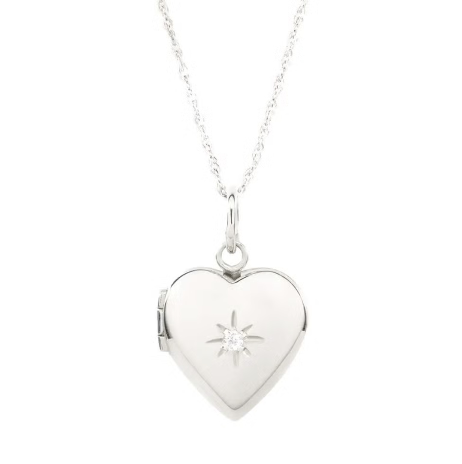 Сентиментальный тренд: эффектные ожерелья-медальоны, которые понравятся и вам