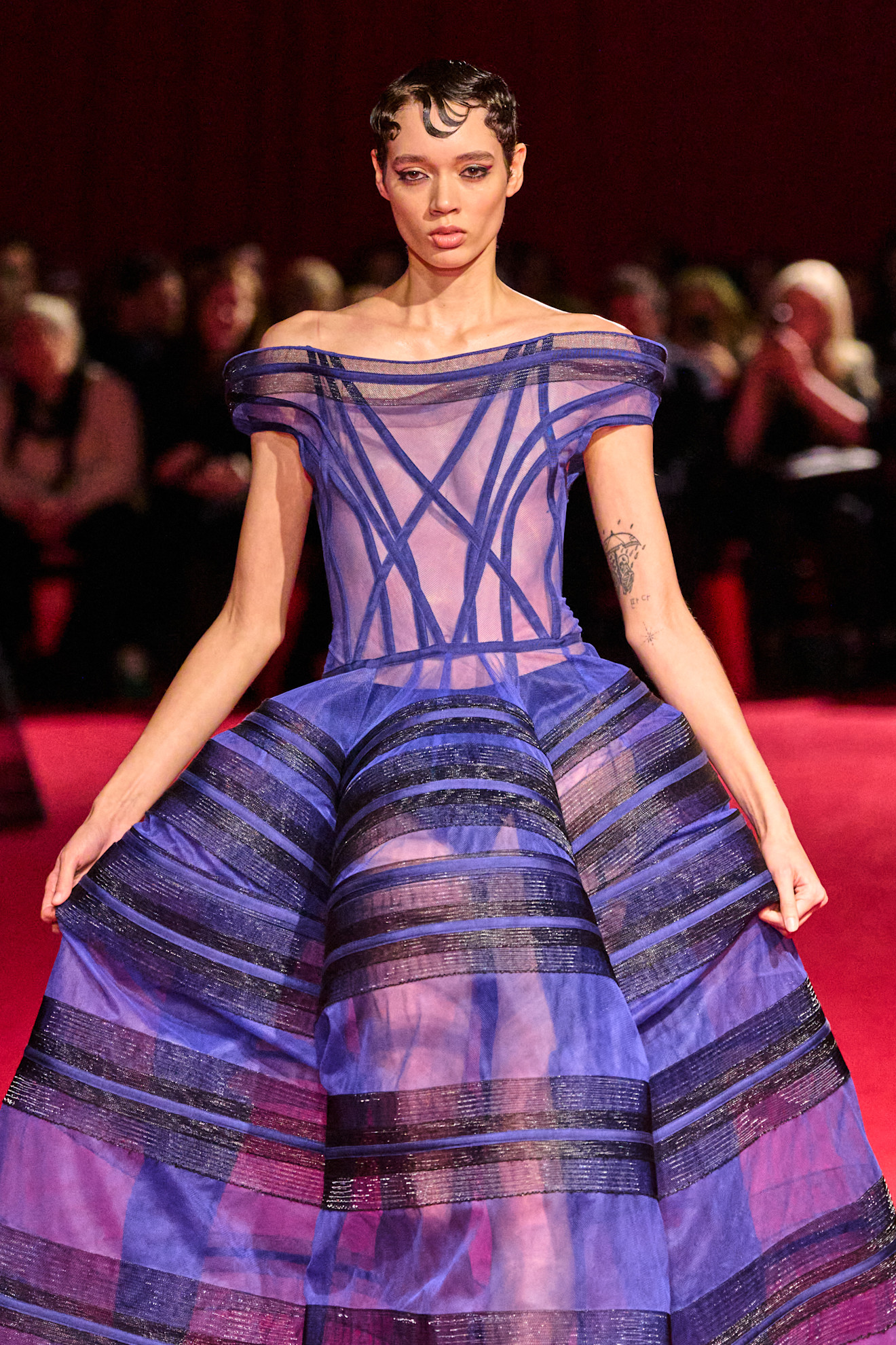 фиолетовый цвет 