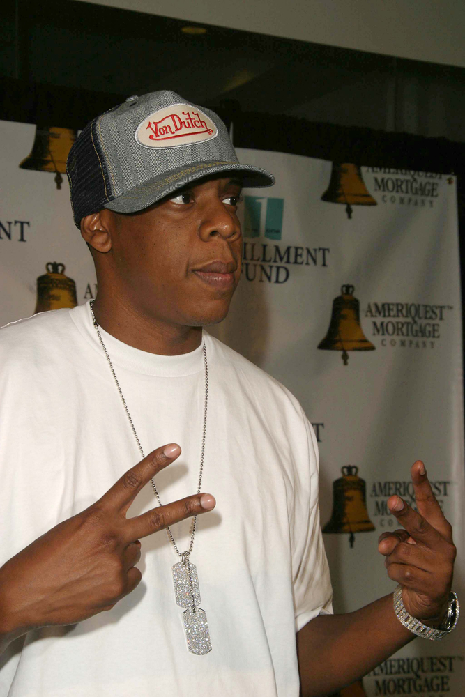 Проклятия в мире моды: когда успех оборачивается смертью