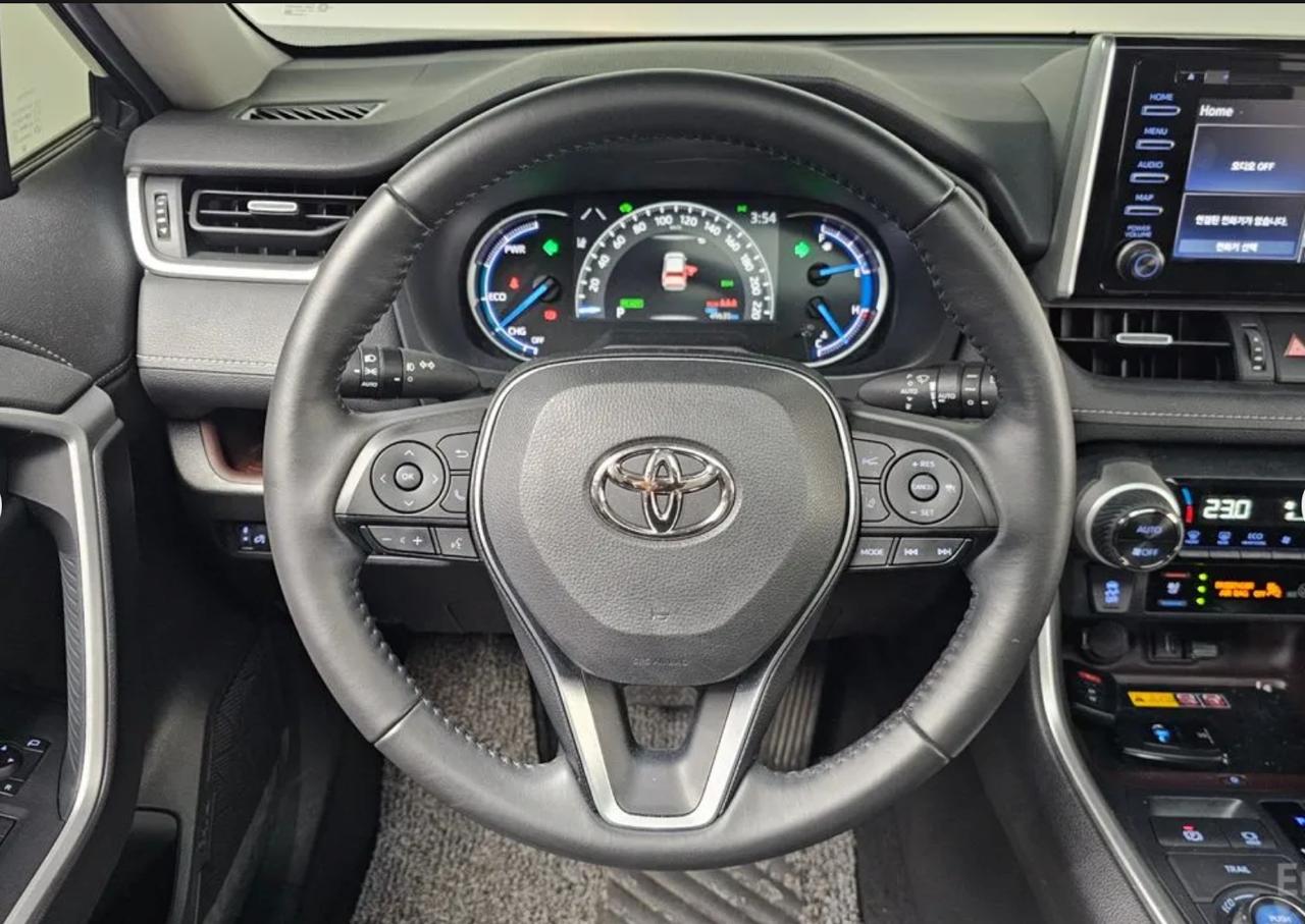 Toyota RAV4 Hybrid 7