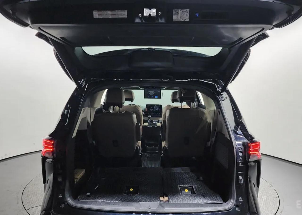 Toyota Sienna 7