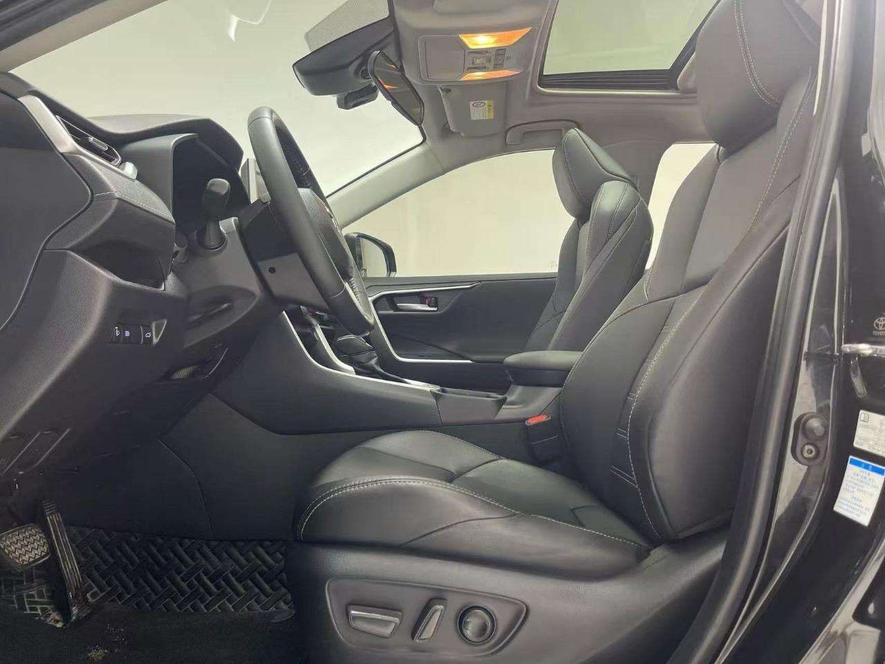 Toyota Wildlander 6