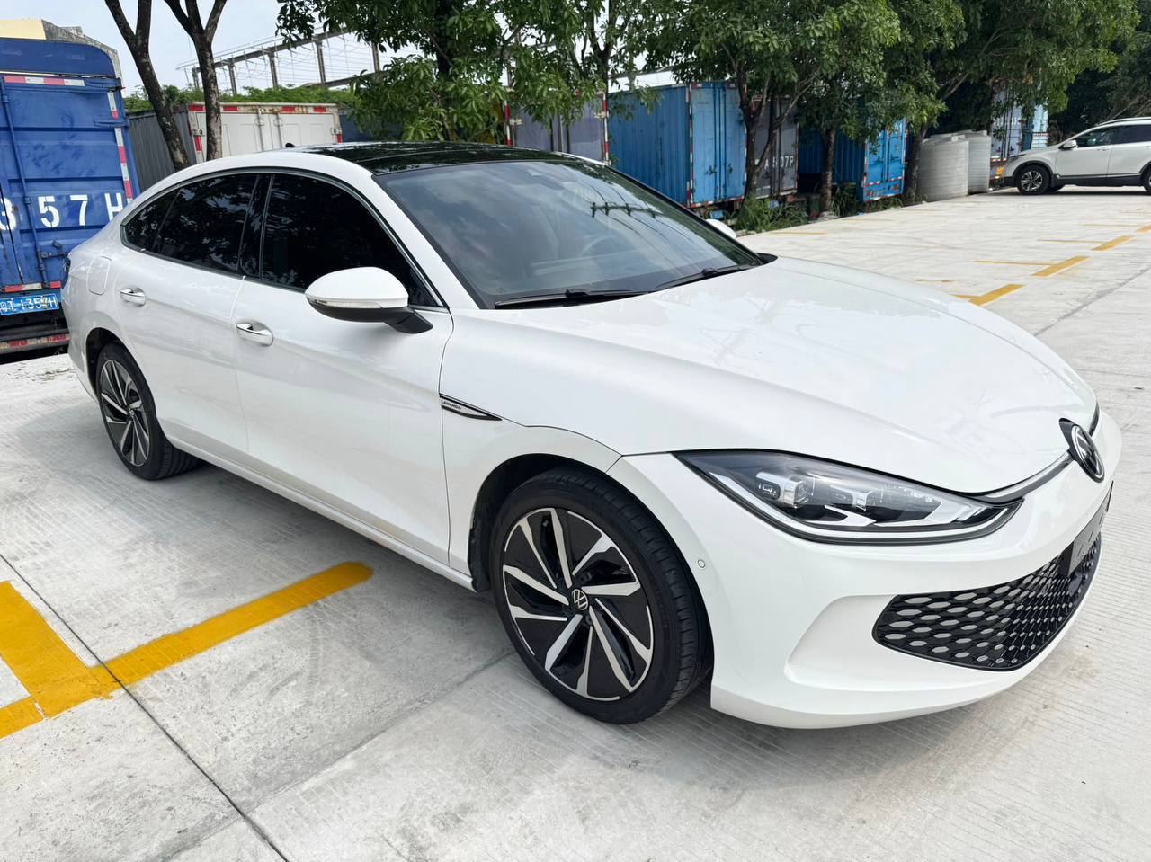 Volkswagen Lamando L 3