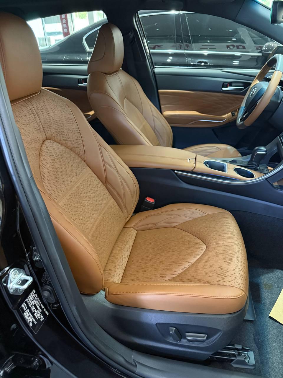 Toyota Avalon 8
