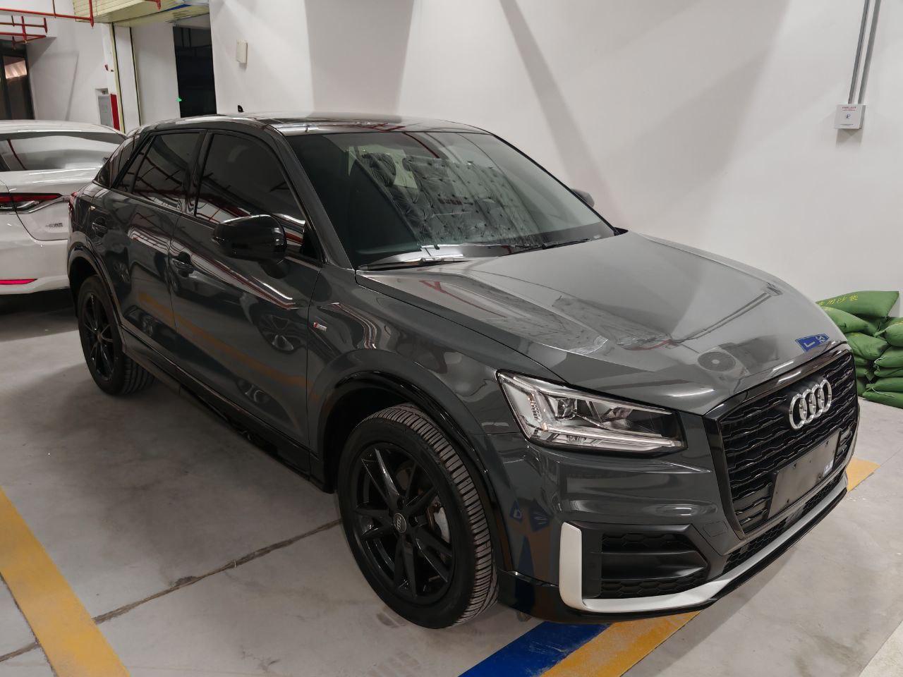 Audi Q2L
