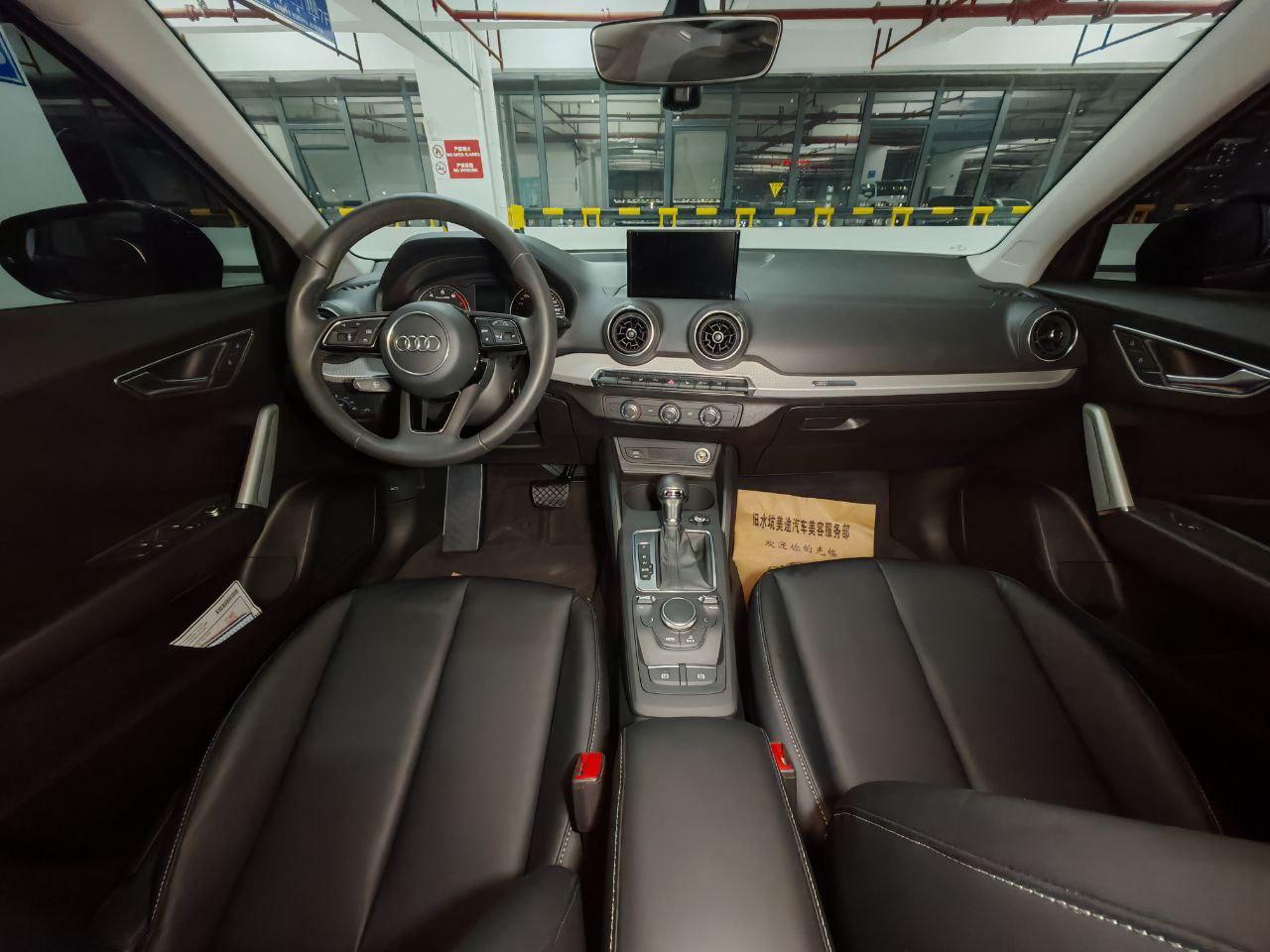 Audi Q2L 4