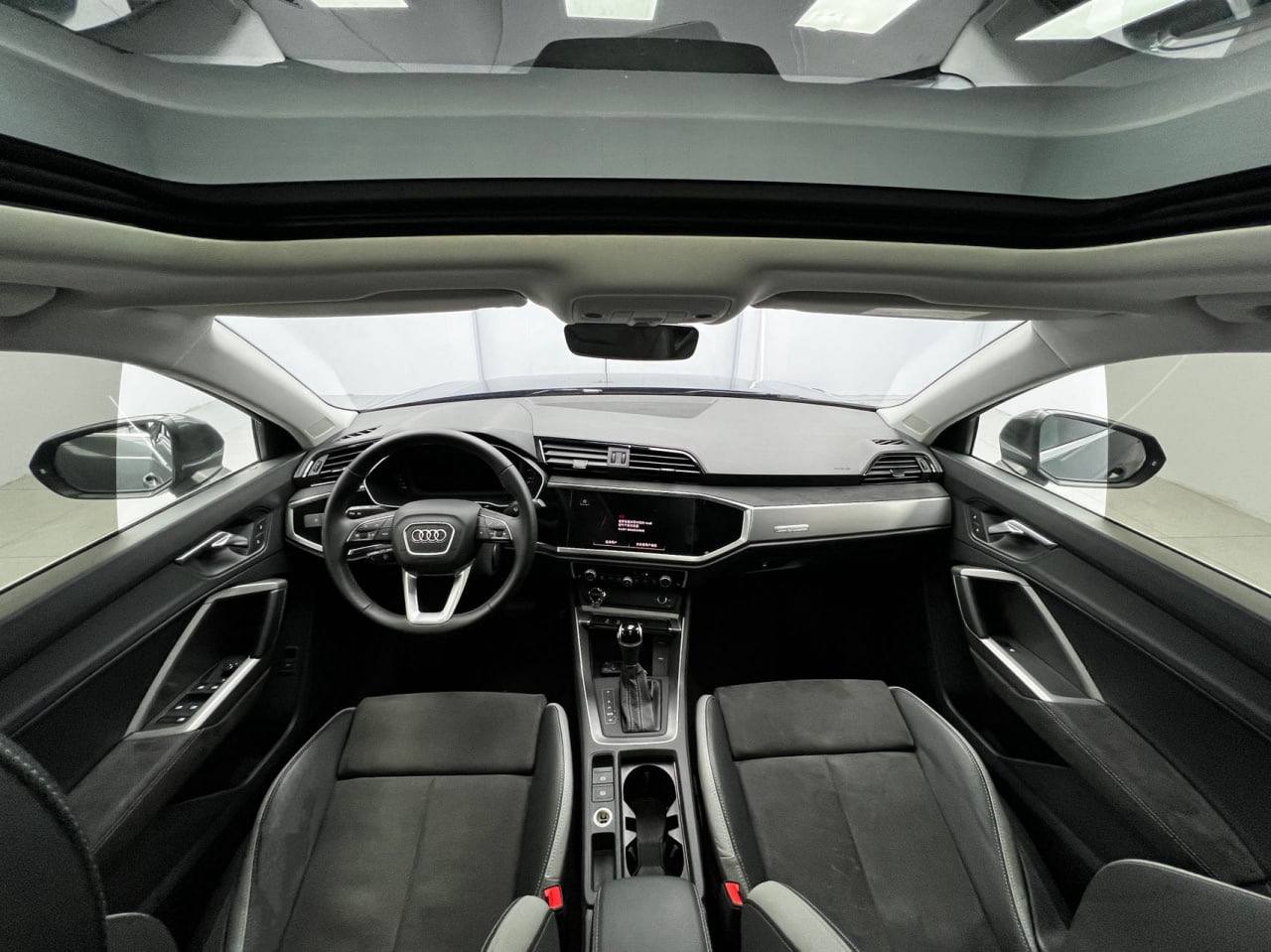 Audi Q3 7