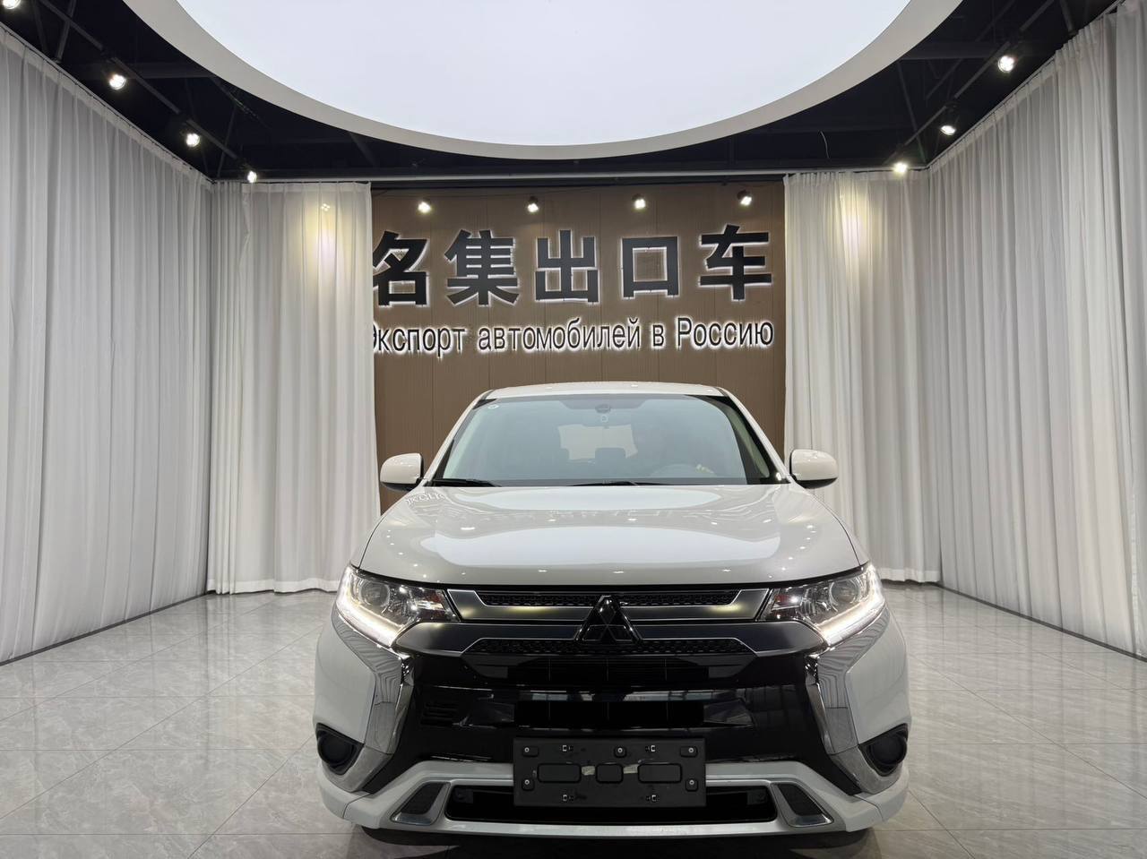 Mitsubishi Outlander 3