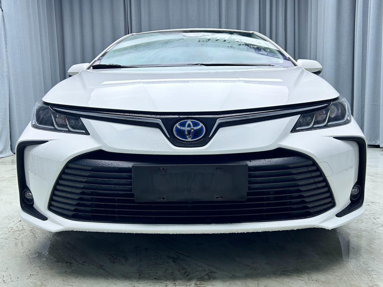 Toyota Corolla Hybrid 2