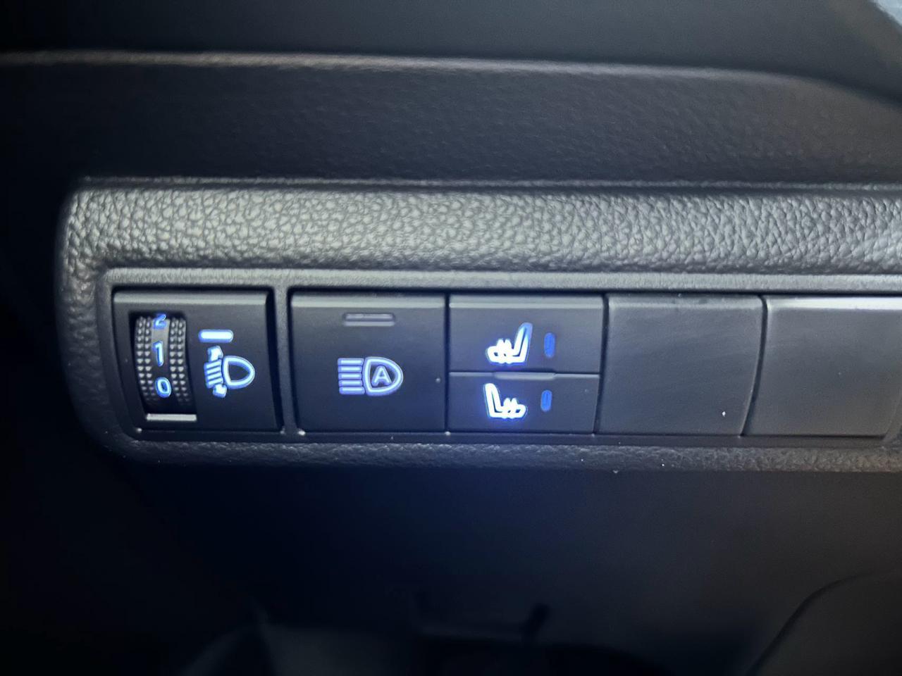 Toyota Corolla Hybrid 8