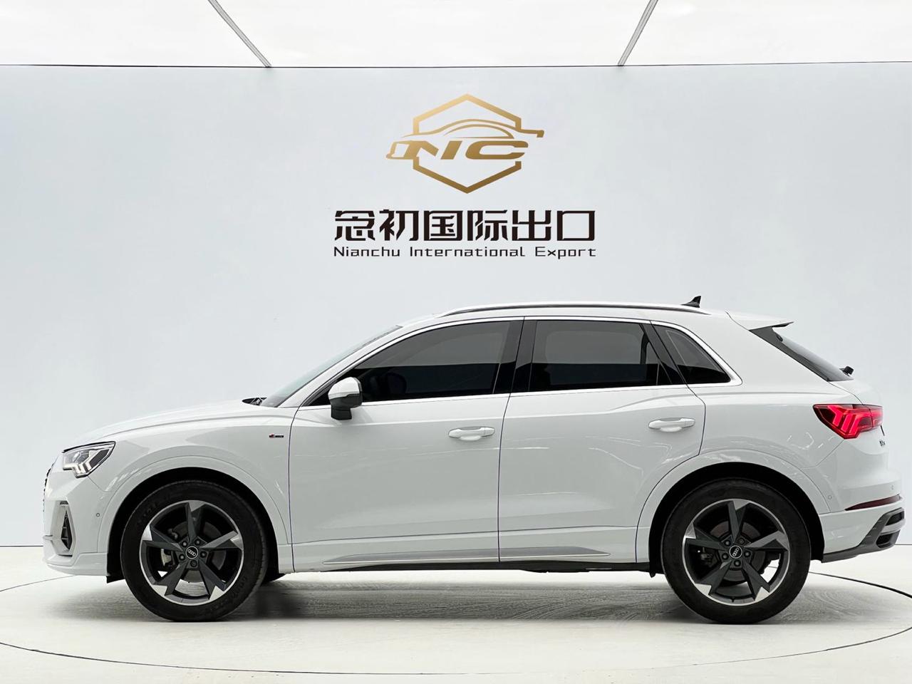 Audi Q3 6