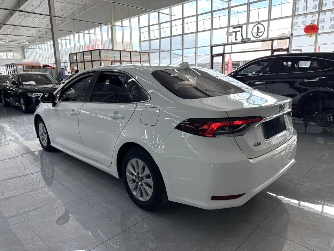Toyota Corolla Elite 2