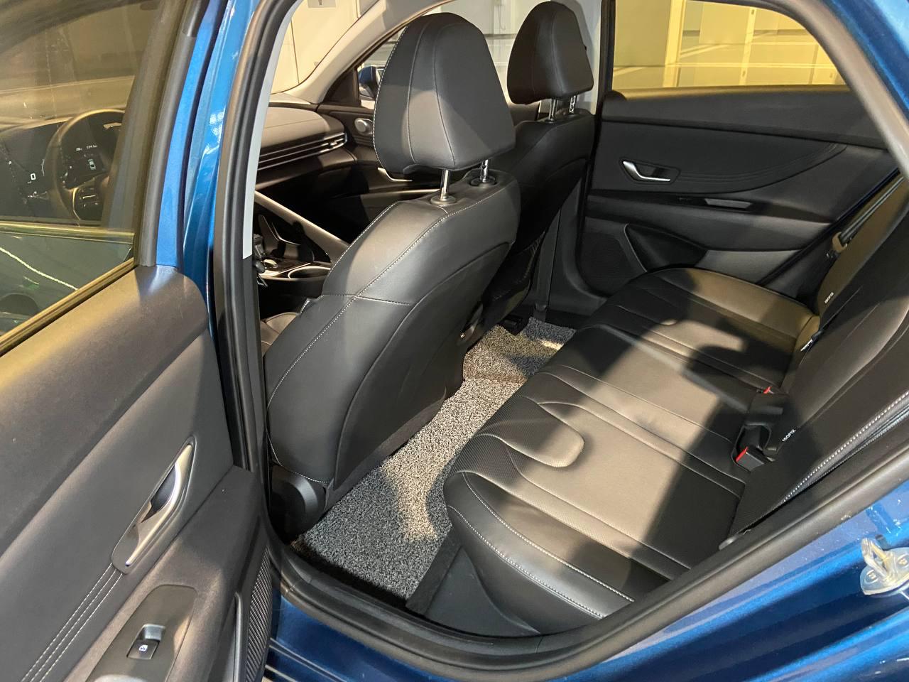 Hyundai Elantra CN7 5