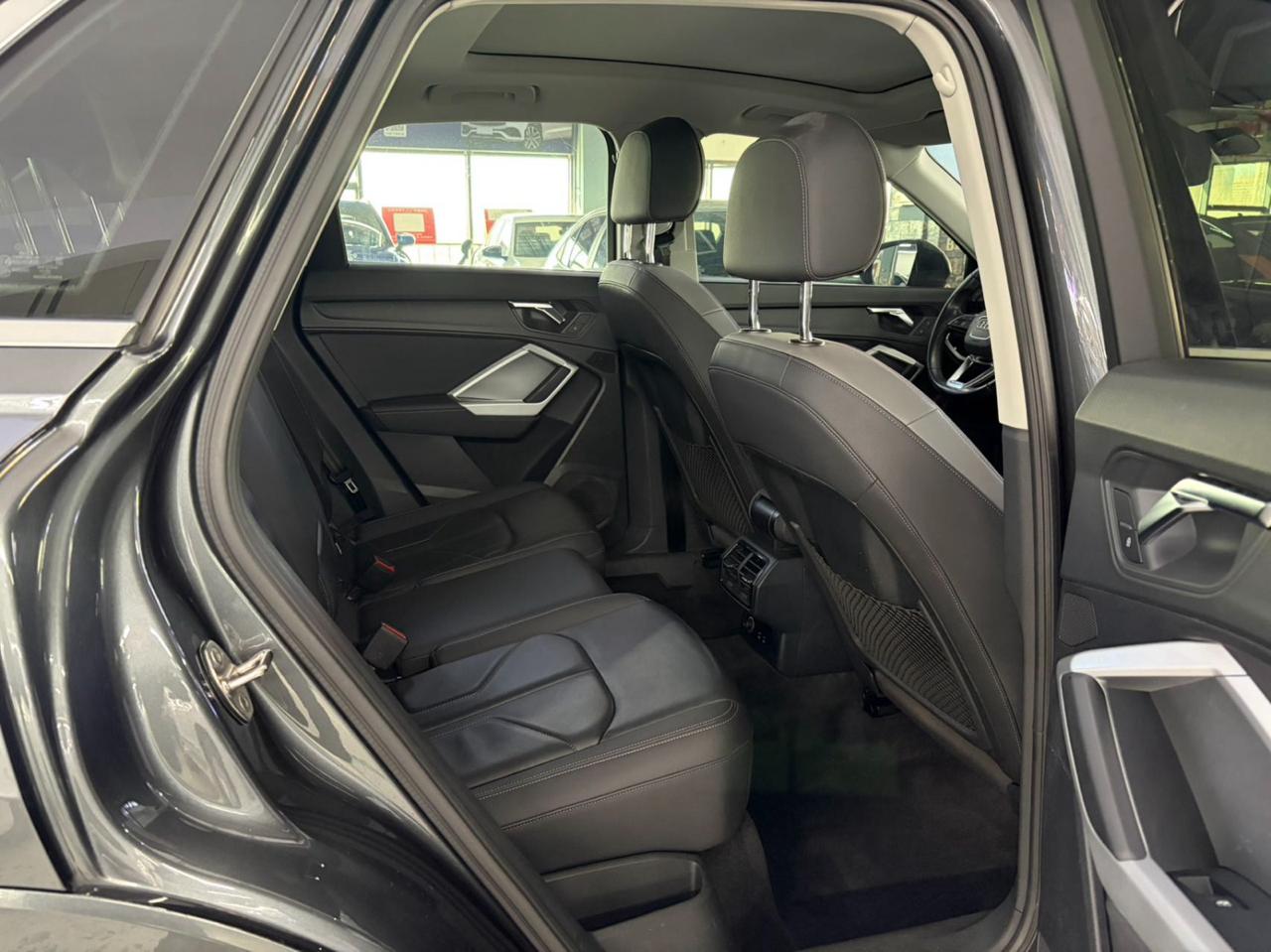 Audi Q3 5