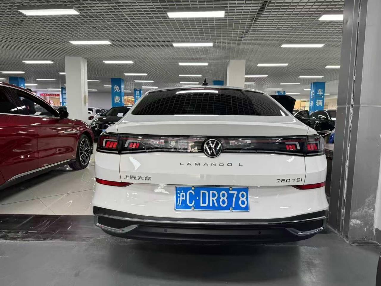 Volkswagen Lamando L 3