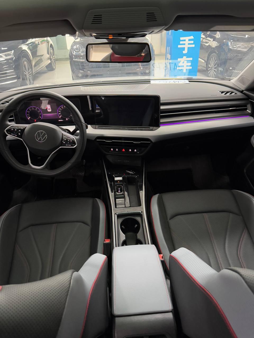 Volkswagen Lamando L 4