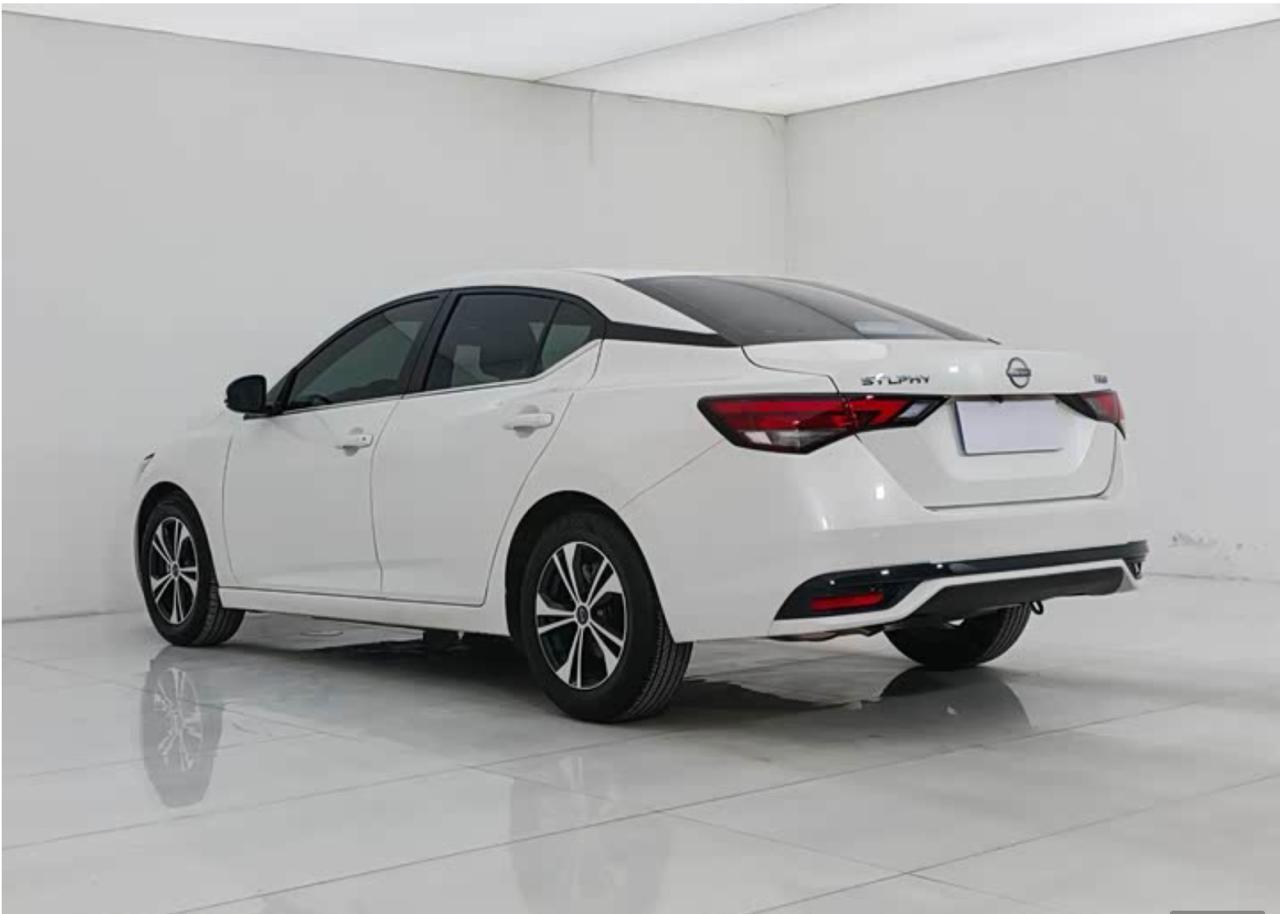 Nissan SYLPHY 4