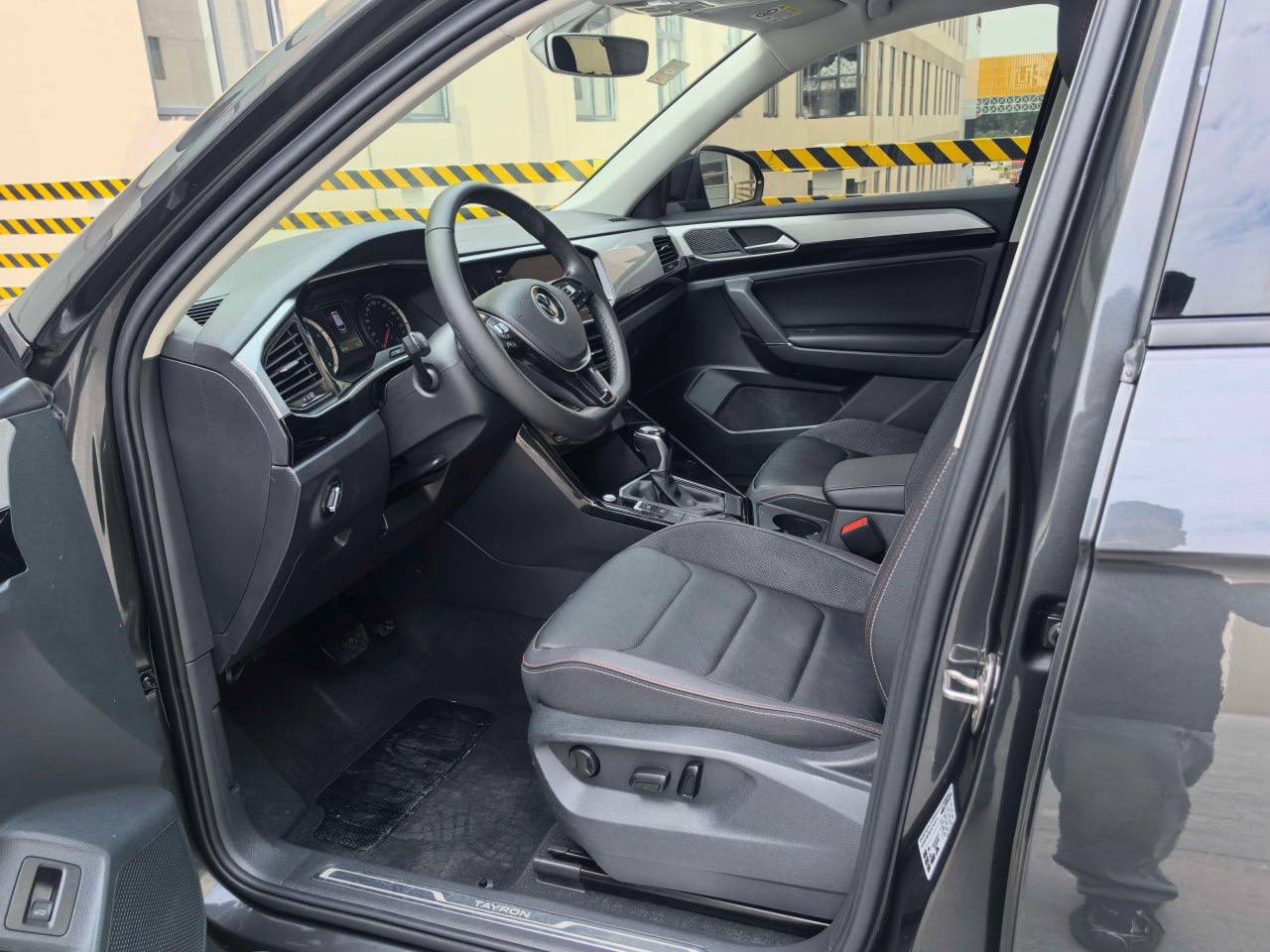 Volkswagen TAYRON 4