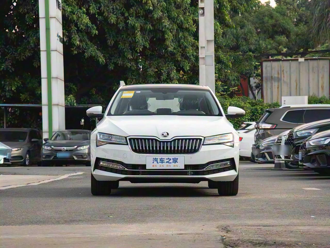 Skoda Superb 2