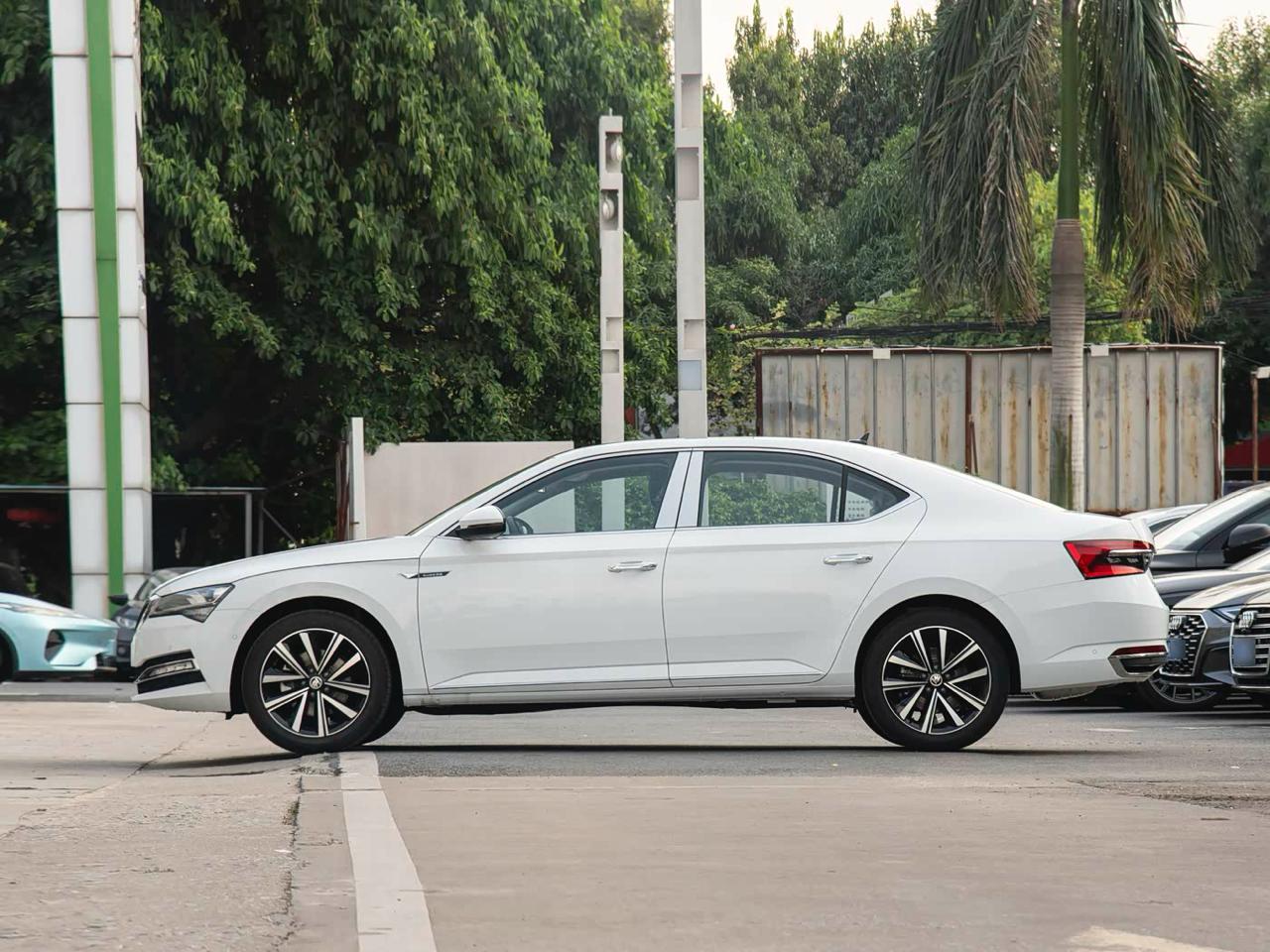 Skoda Superb 4