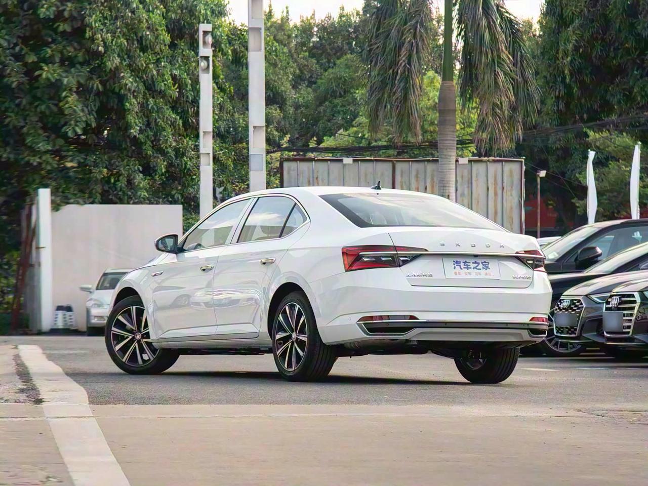 Skoda Superb 5