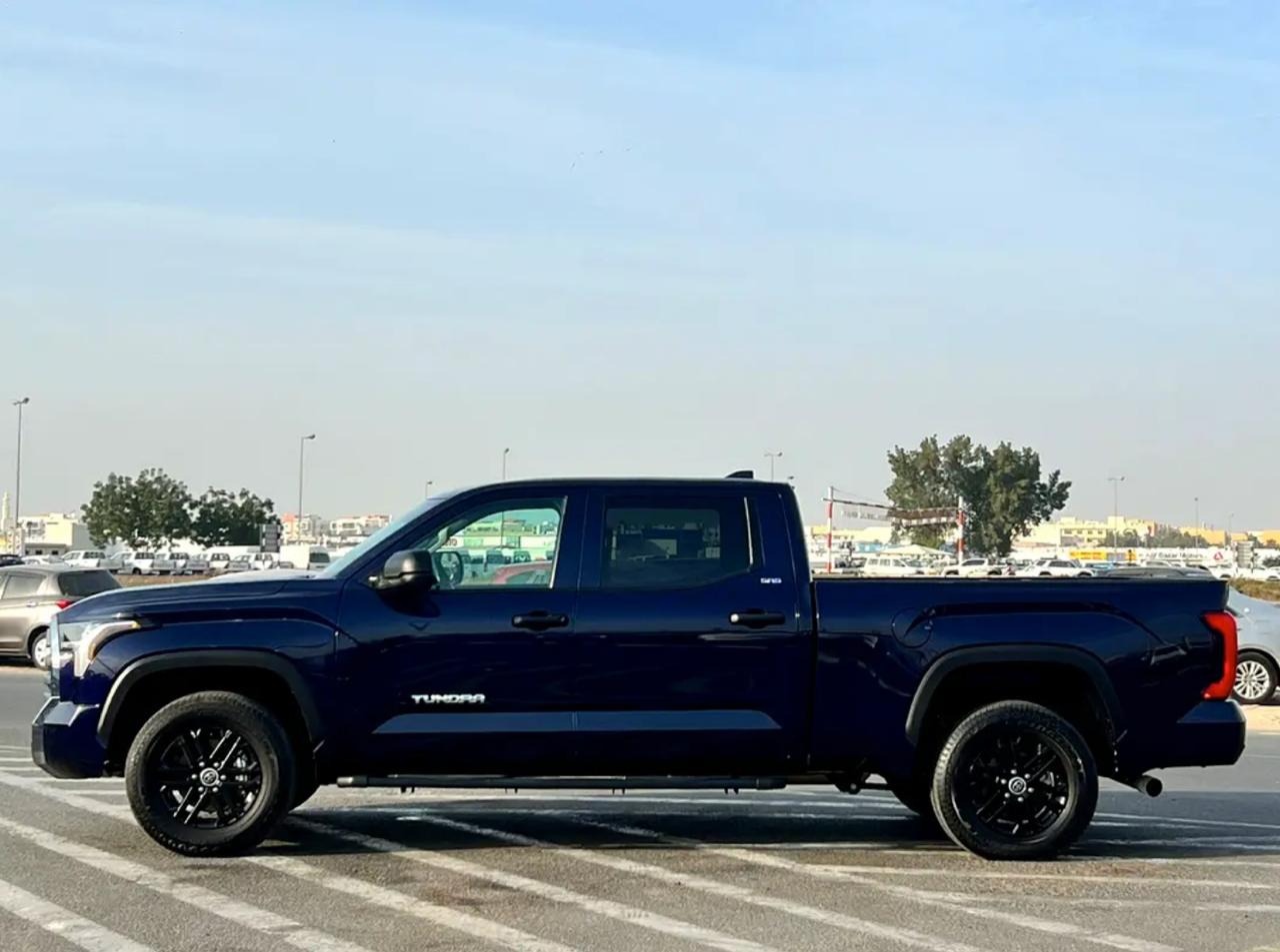 Toyota Tundra SR5 2
