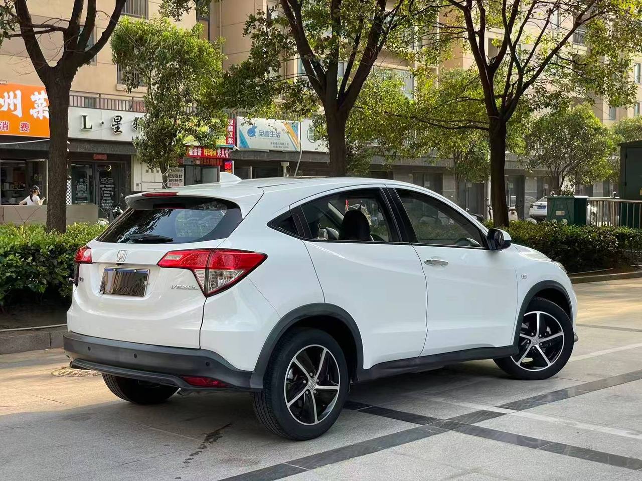 Honda VEZEL 6