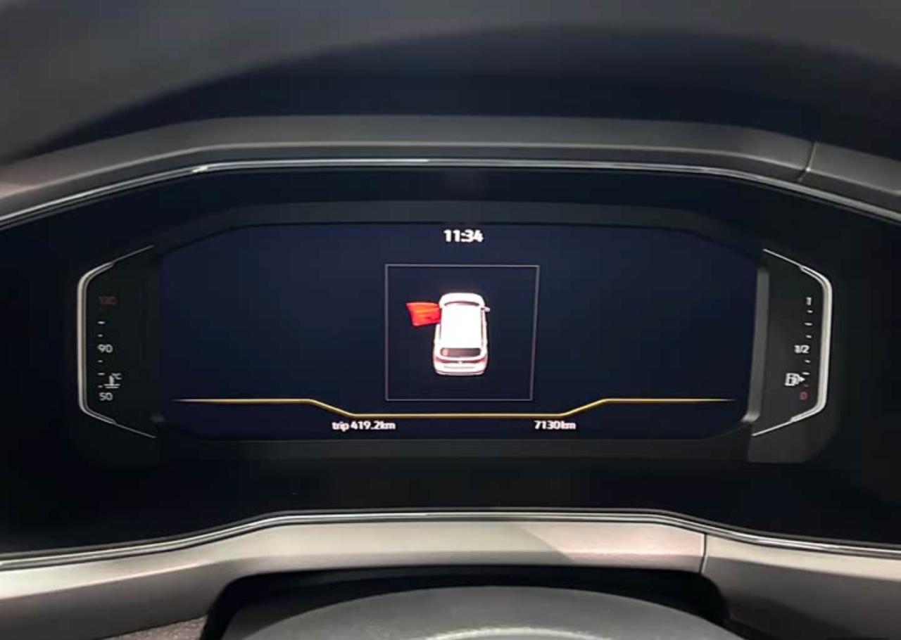 Volkswagen T Cross 8