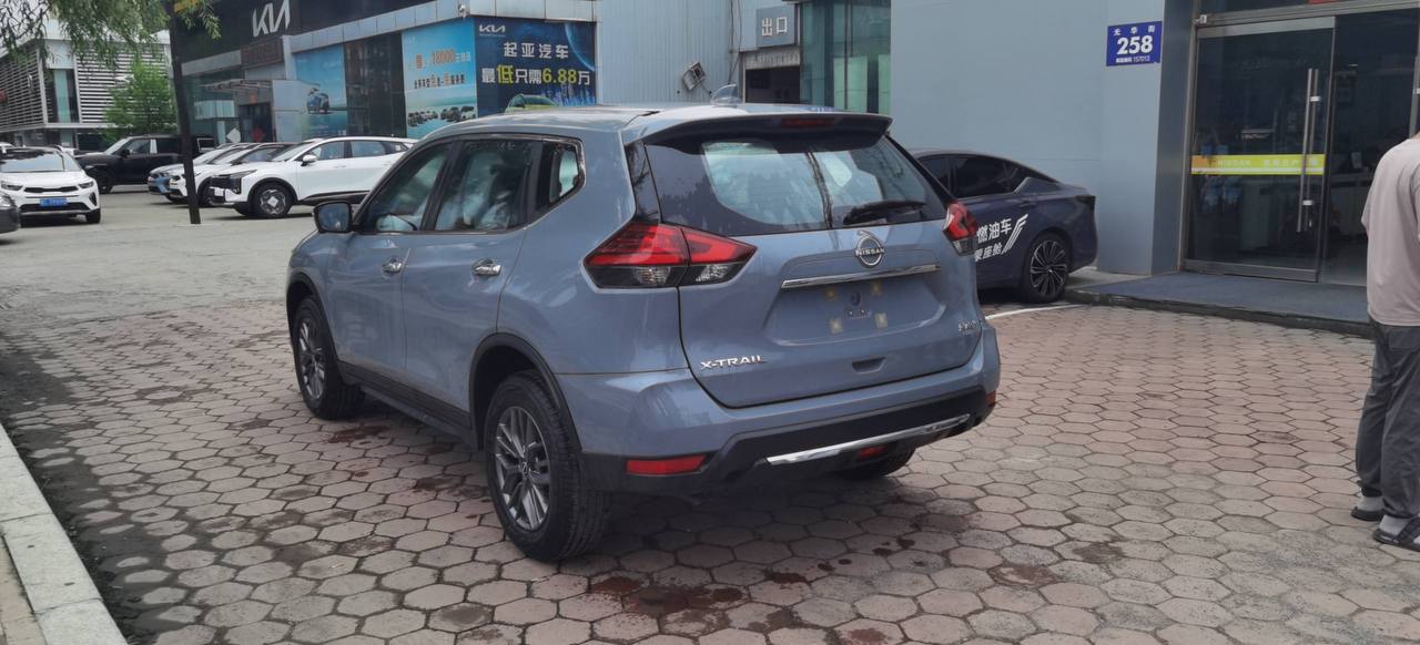 Nissan X-Trail 4