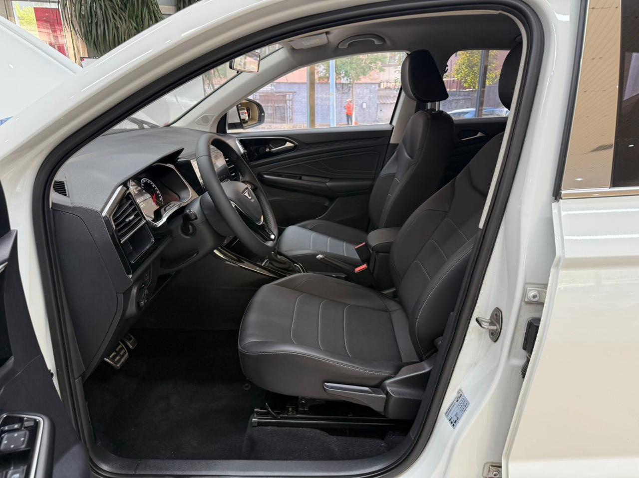 Volkswagen Jetta VS5 6