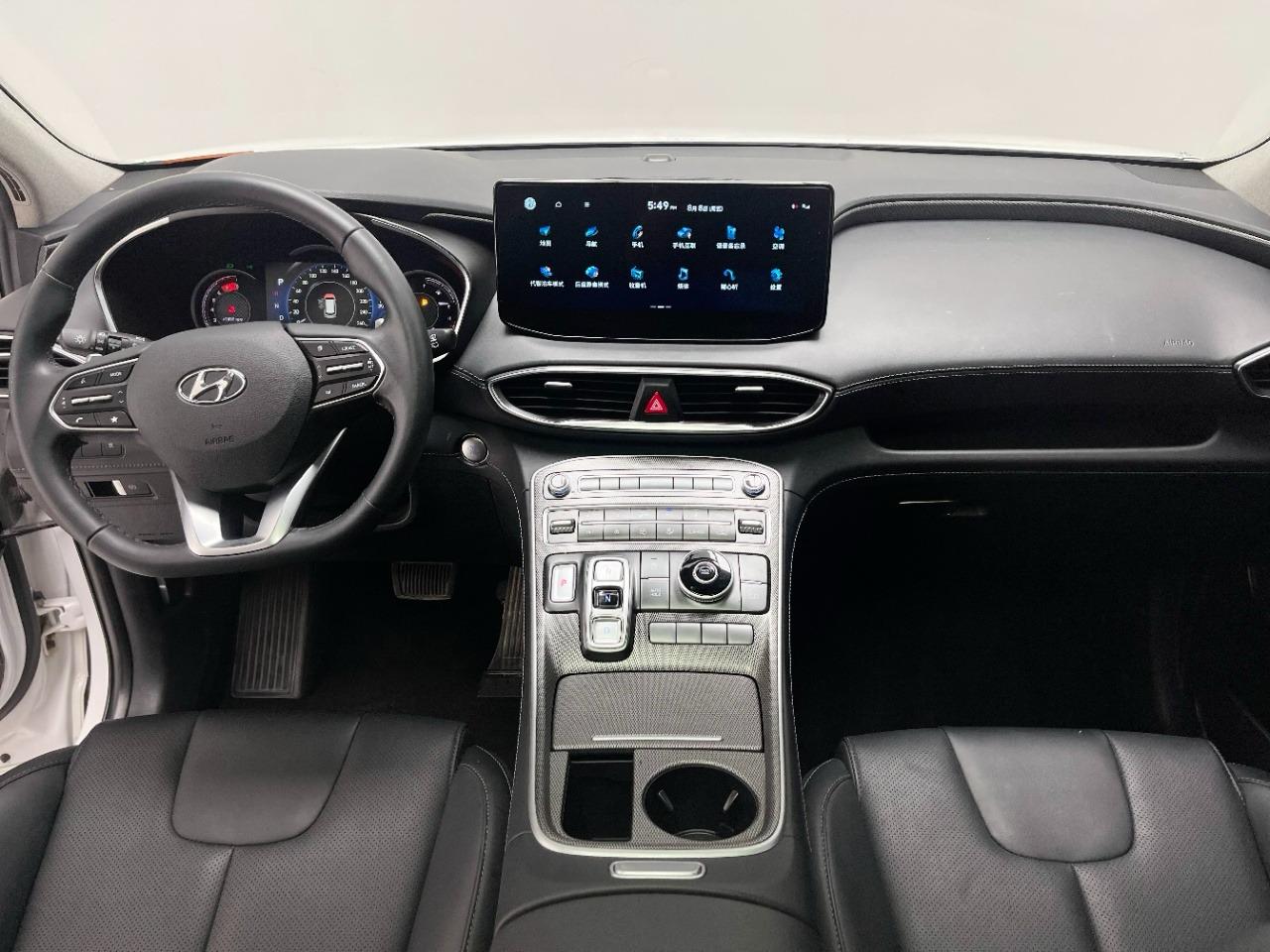 Hyundai SANTA FE 4