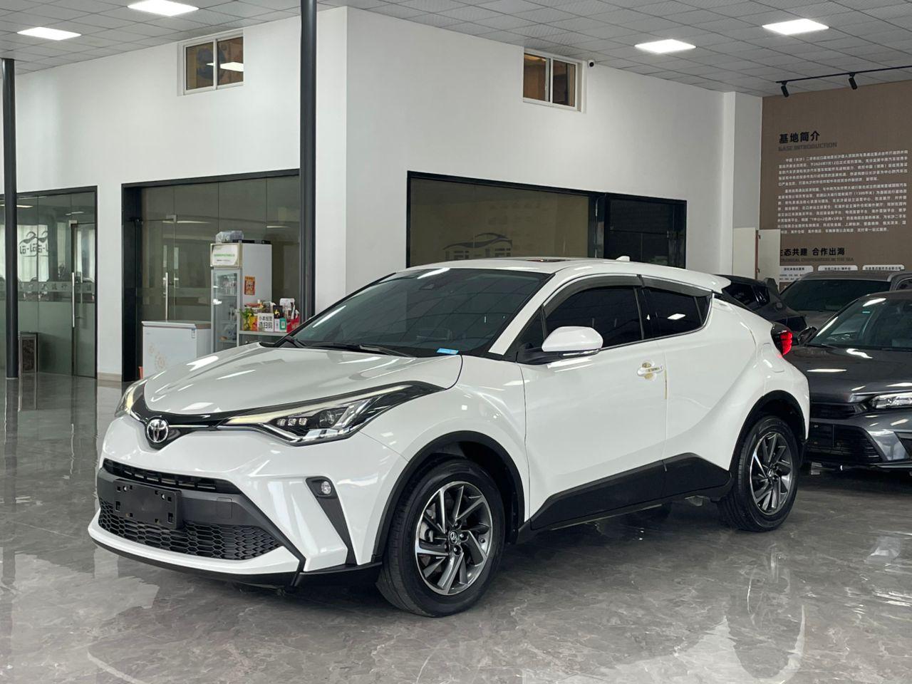 Toyota C-HR 3